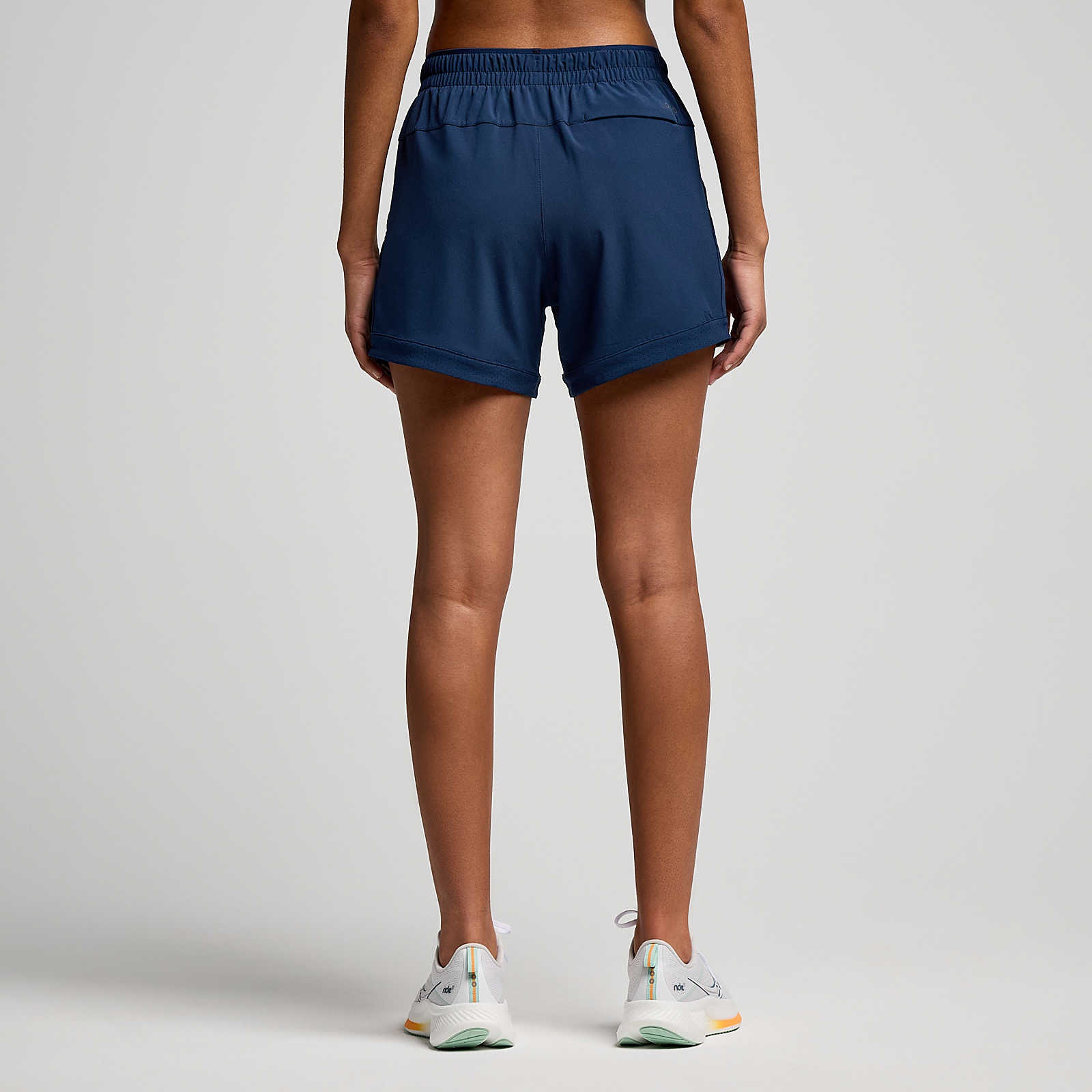 Outpace 5" Short - 4