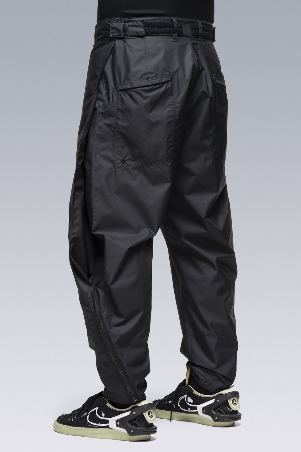 P45-GTPL 2L Gore-Tex Paclite Plus Single Pleat Trouser Black - 20