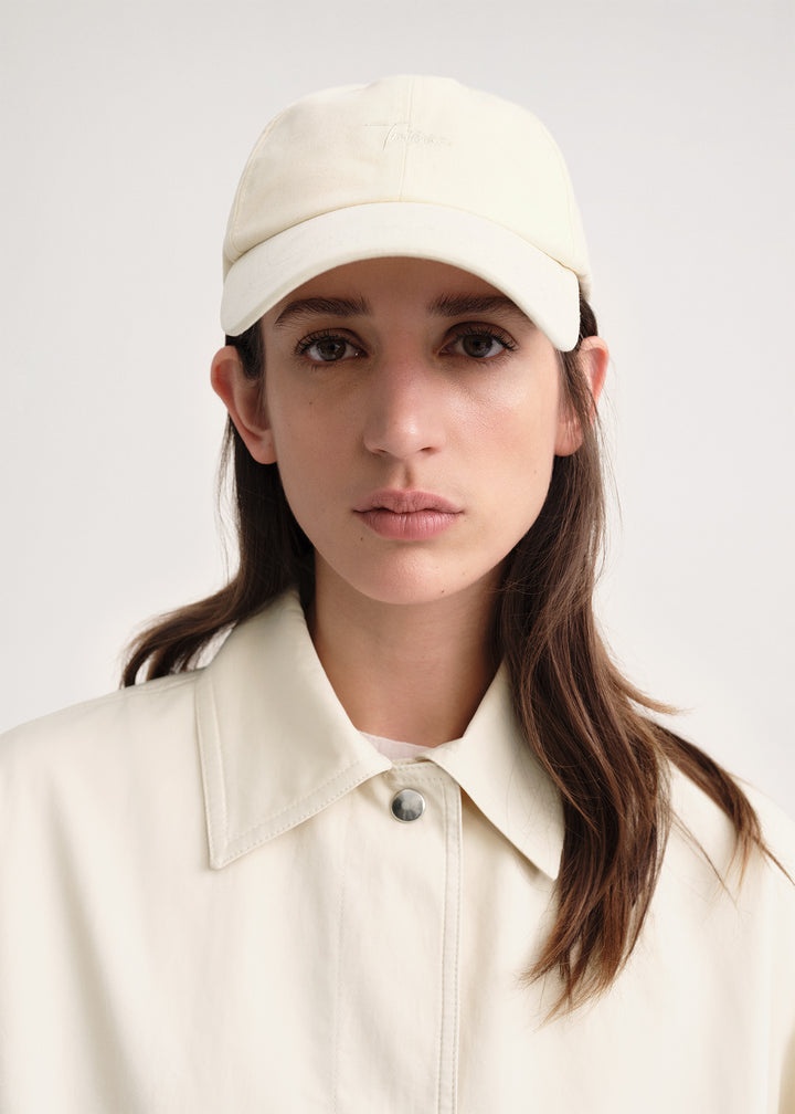 Totême Embroidered soft cap vanilla | REVERSIBLE