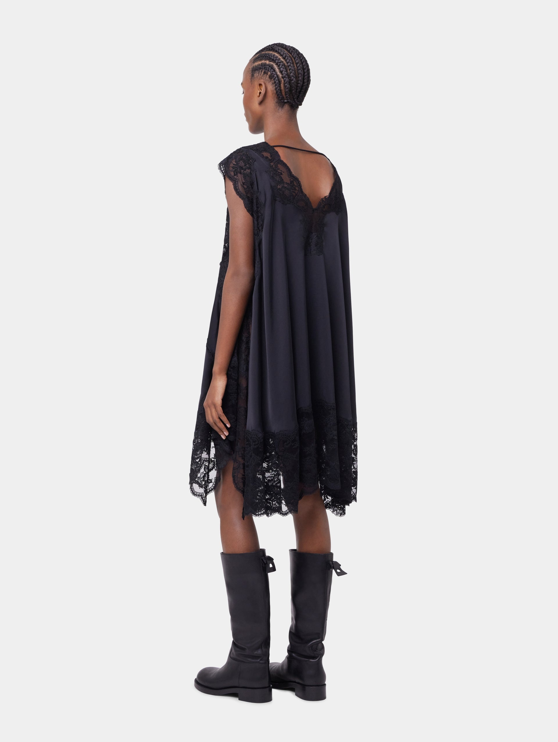 BLACK SHORT DRESS IN LACE AND SATIN - 4