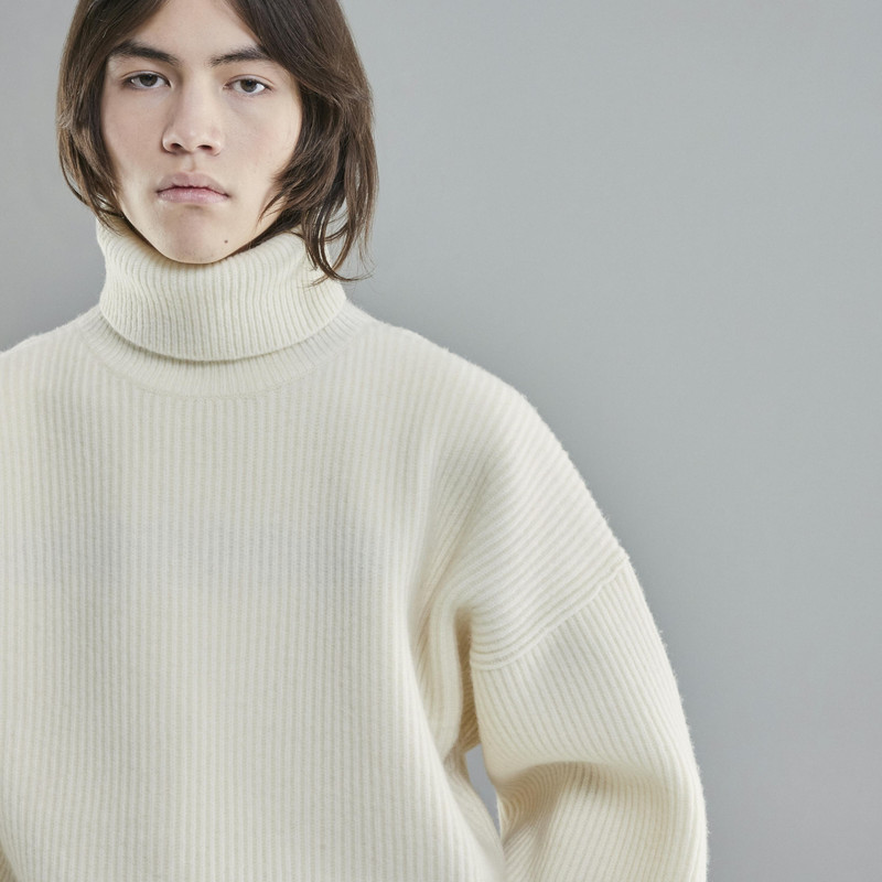 Vonarstræti Wool Sweater (Unisex) 3