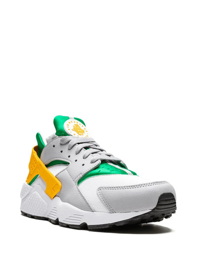 Nike Huarache sneakers outlook