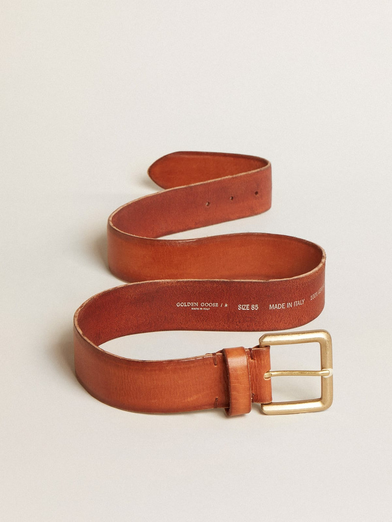Belt in tan-colored washed leather with raised print 3