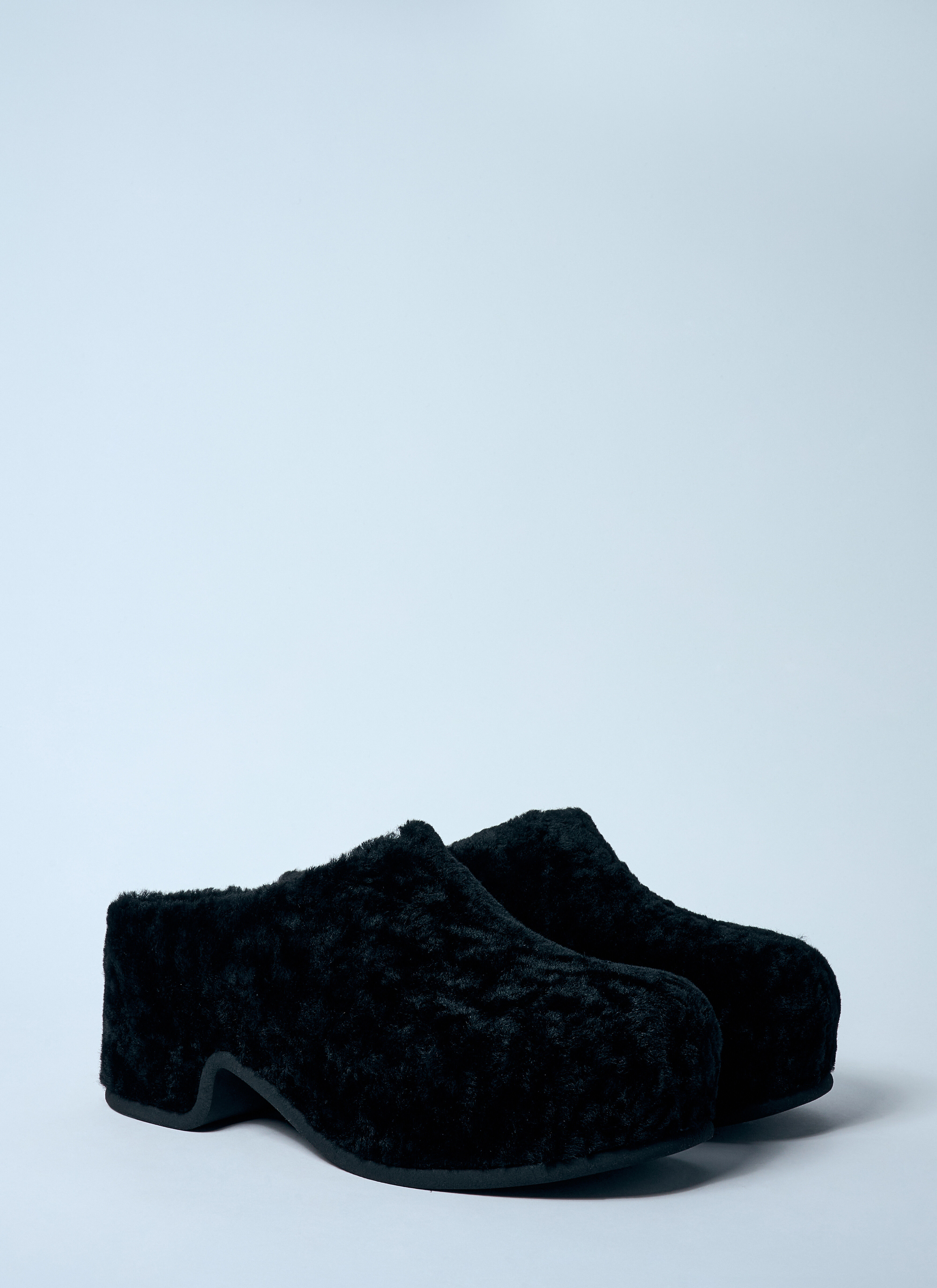 Sherpa Clogs - 2