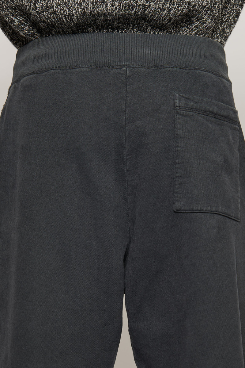 Reversed-logo sweatpants black 5