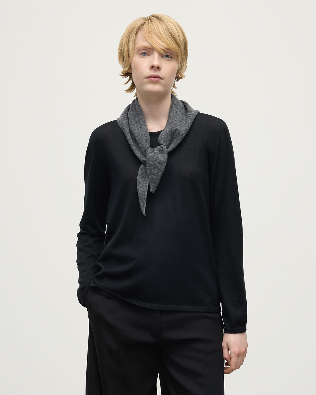 Gauzy Cashmere Grey Triangle Neck Tie - 3