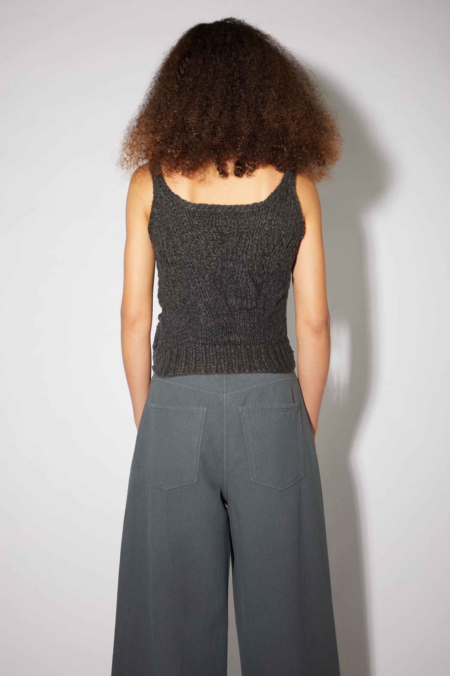 Hand knit tank top - Anthracite grey - 3