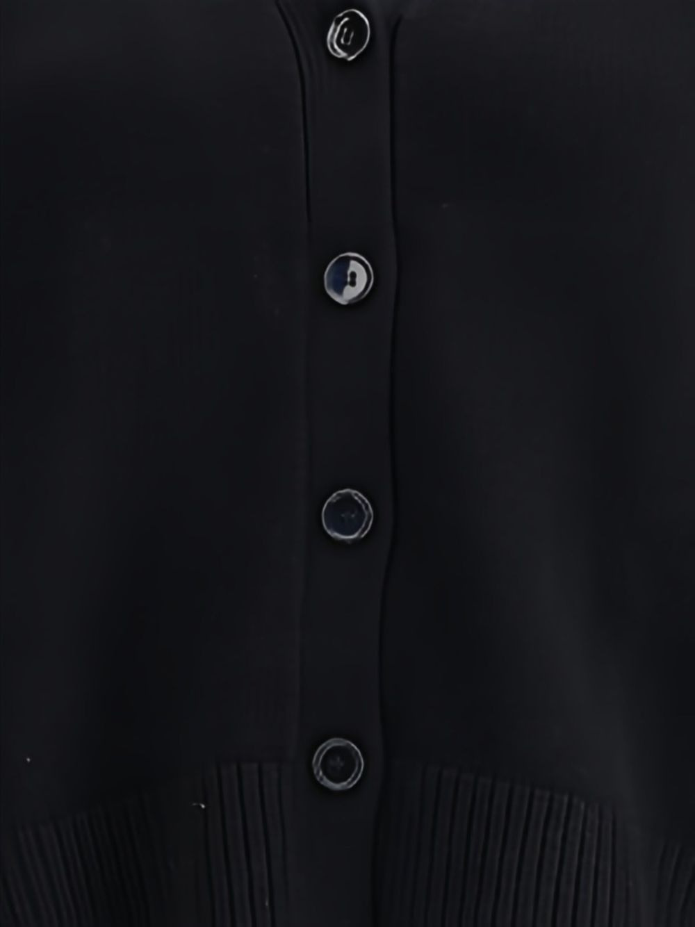 V-neck button-fastening cardigan - 4