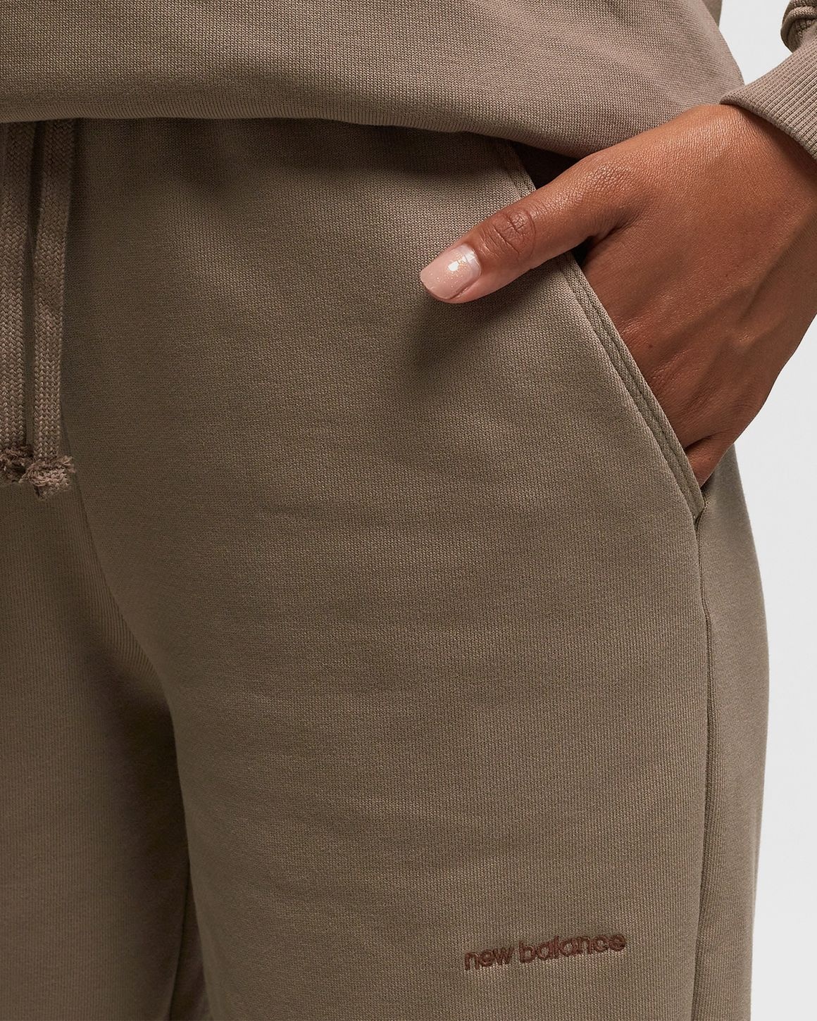 Athletics Linear Sweatpant - 3