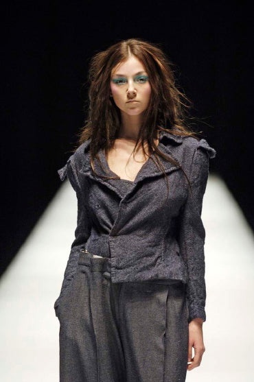 Yohji Yamamoto Fall 2006 Runway Oversized Wool Cropped Jacket 1 - 2