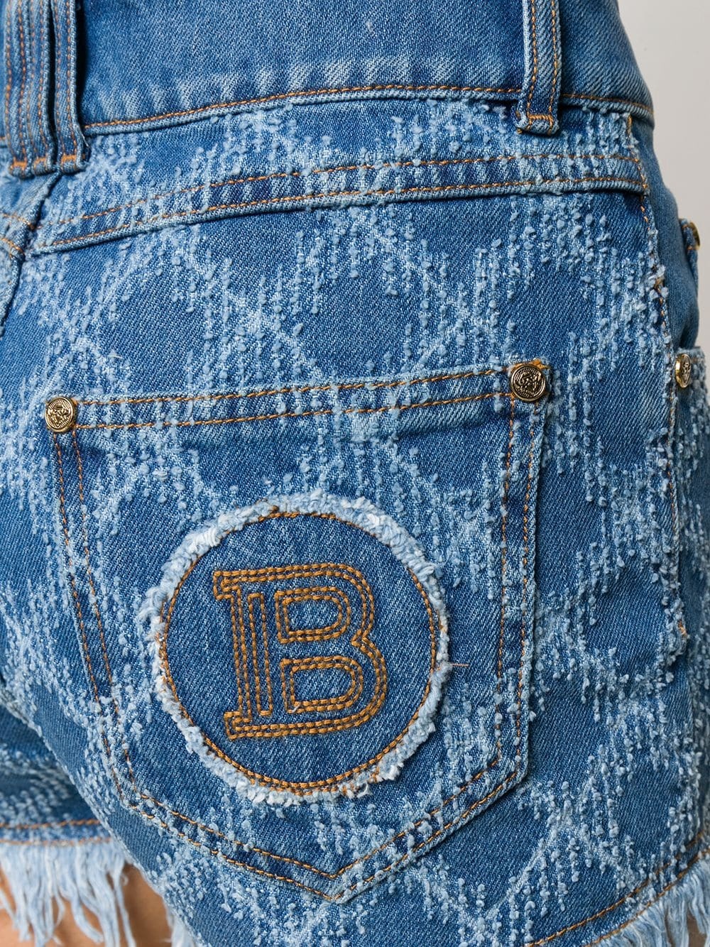 frayed-edge denim shorts - 5