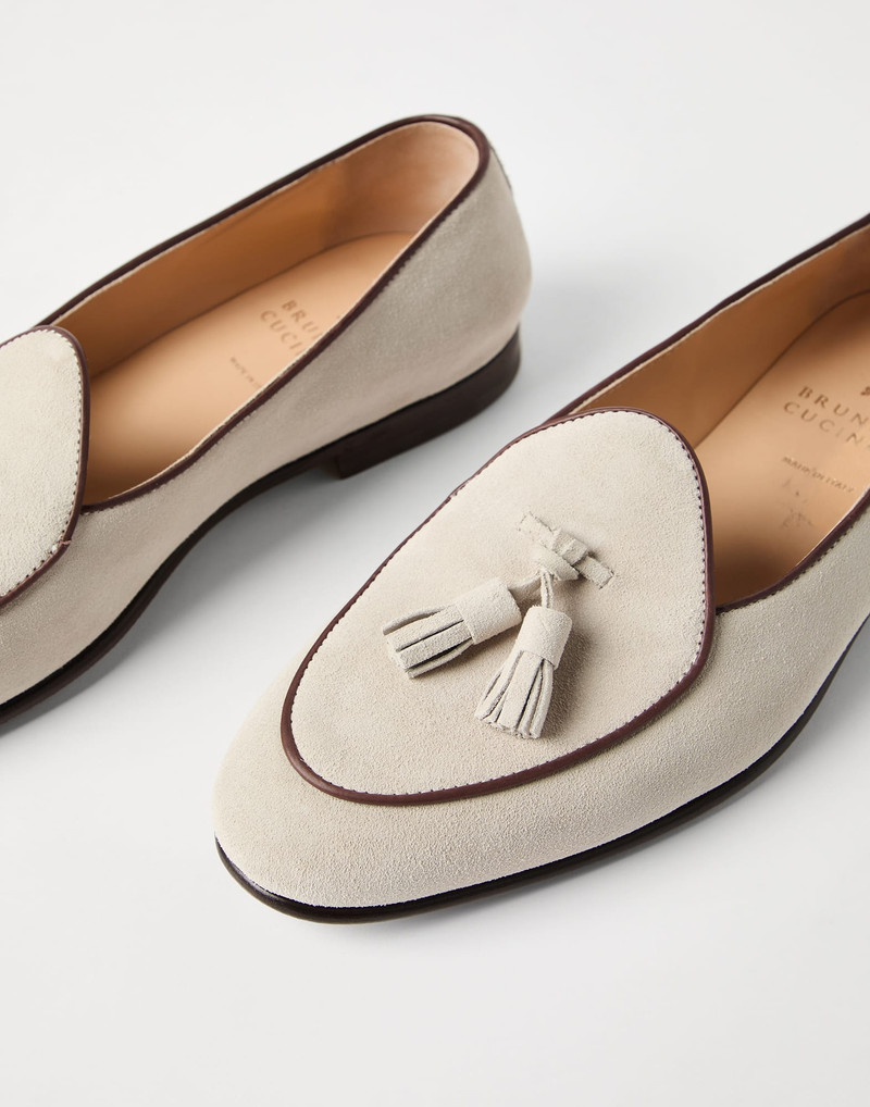 Suede Belgian loafer with tassels 3