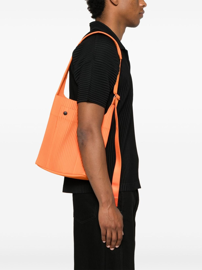 ISSEY MIYAKE Utility shoulder bag outlook