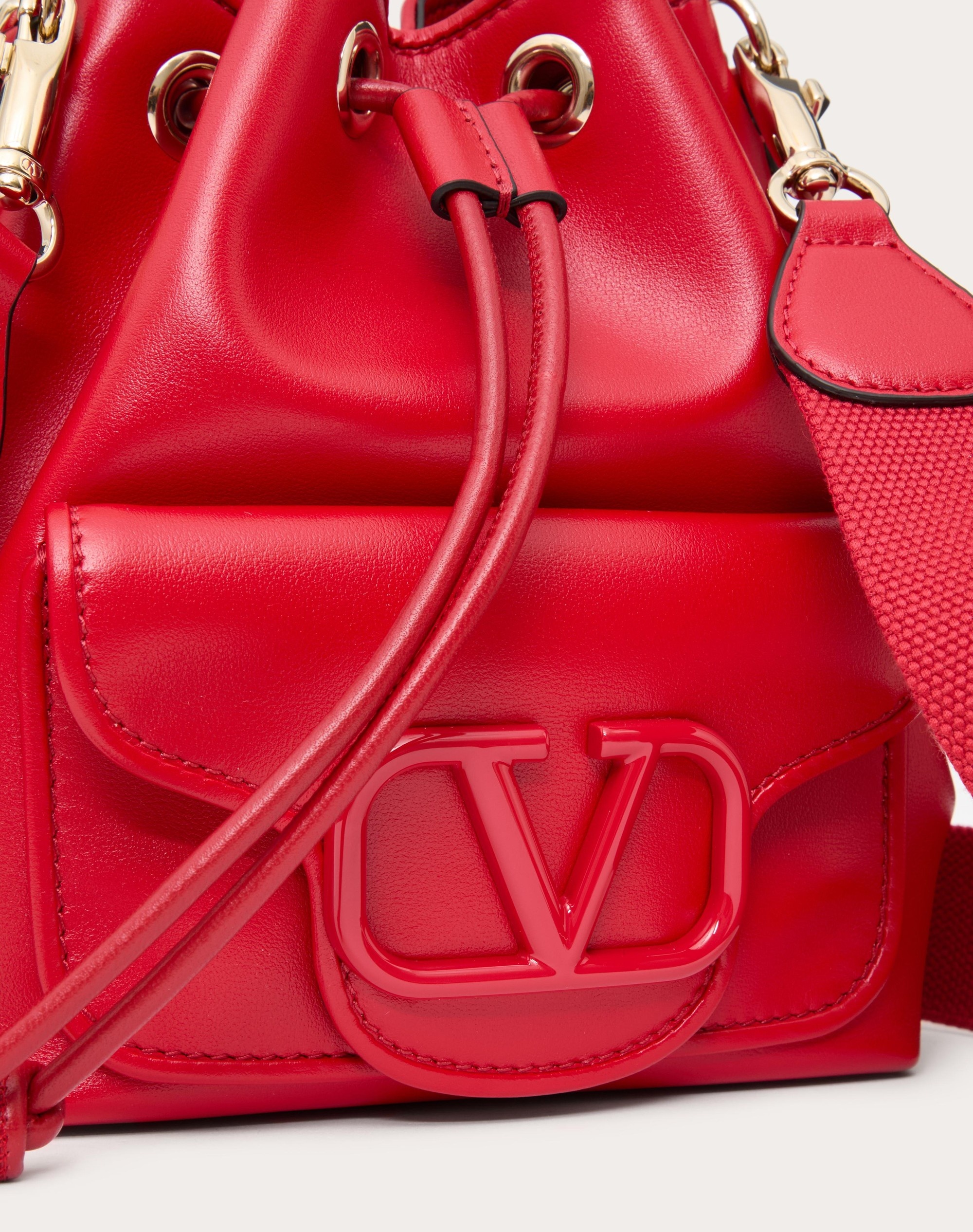 VALENTINO GARAVANI LOCÒ CALFSKIN BUCKET BAG - 8