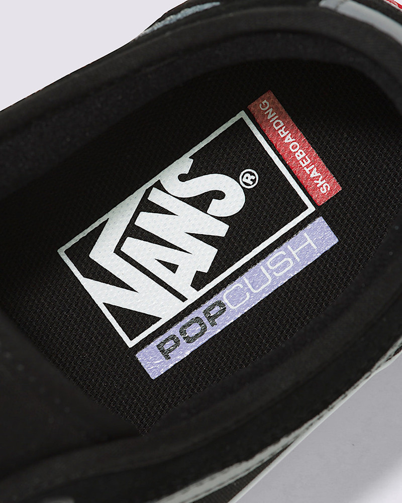 Chukka Low Sidestripe Shoe 6
