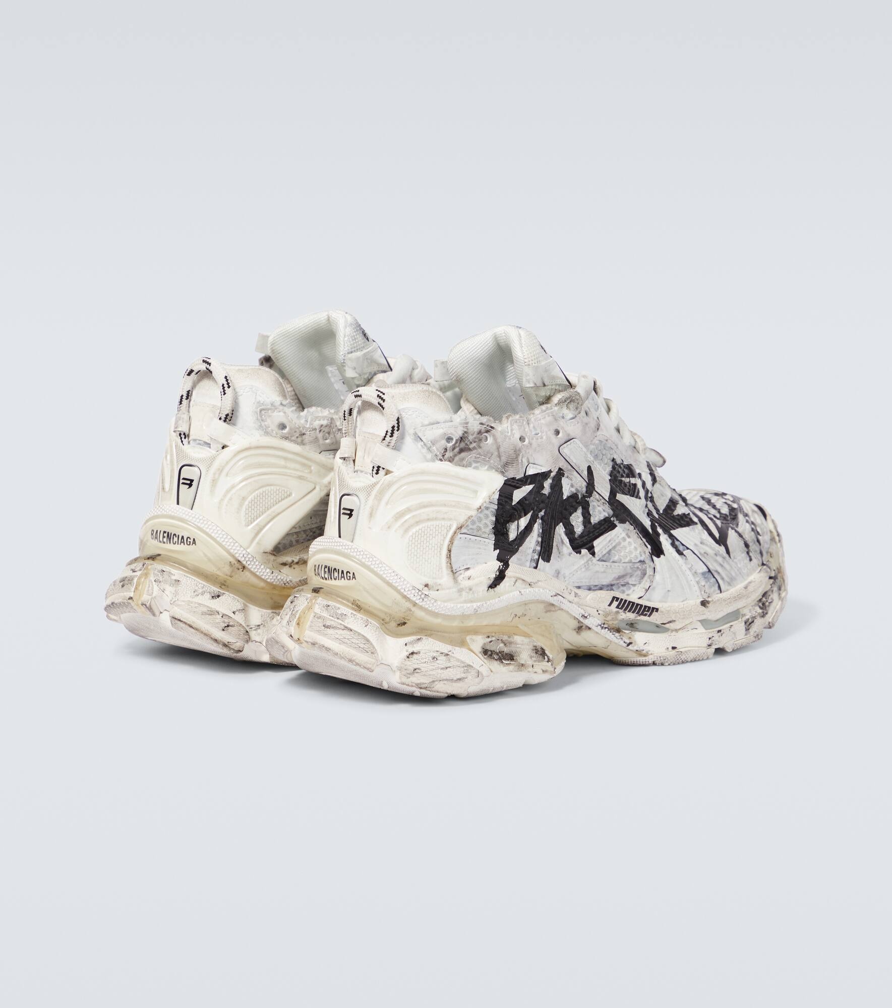 Runner Graffiti distressed sneakers - 6