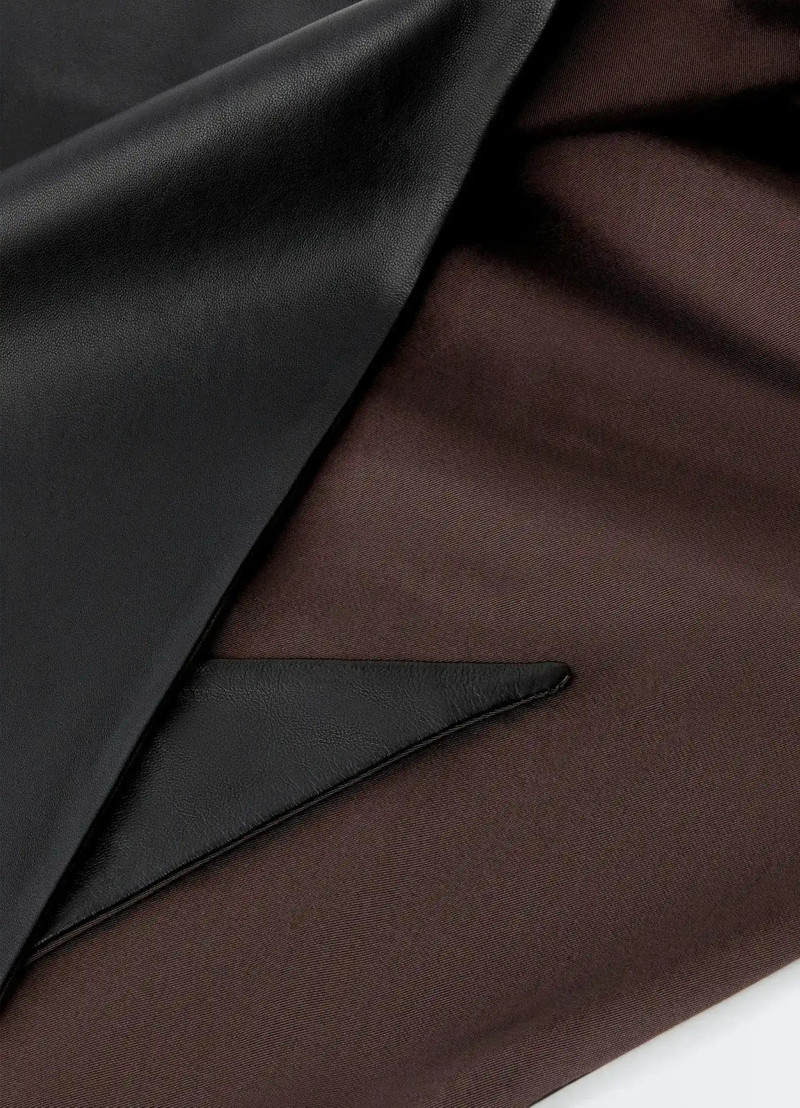 LARGE LEATHER TRIANGLE SCARF 3