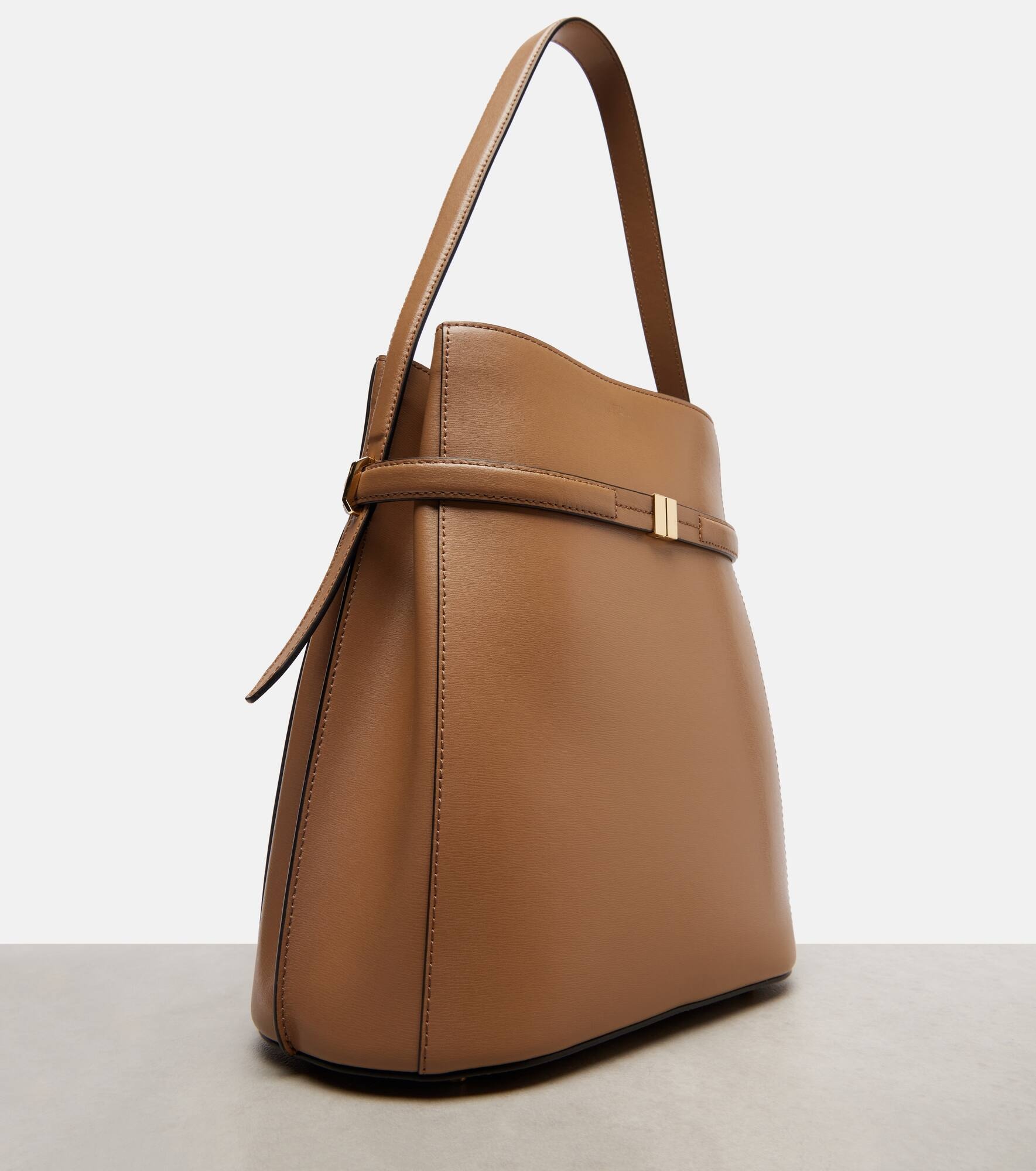 Leather bucket bag - 6