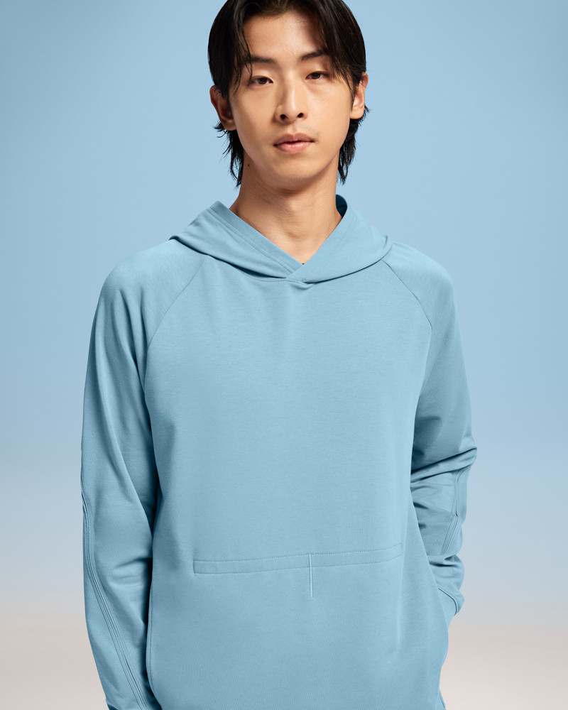 On Movement Hoodie outlook