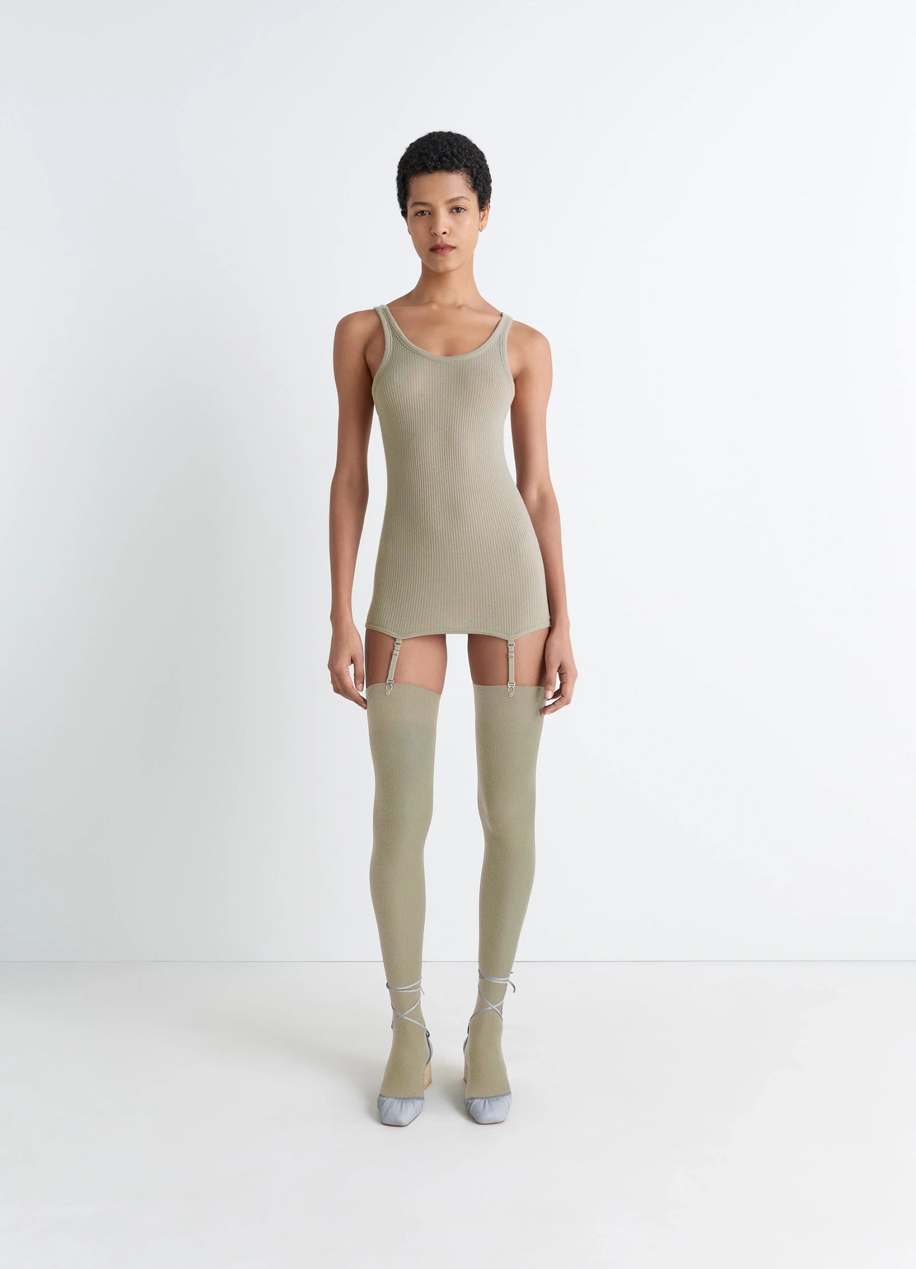 SEAMLESS SHORT SLEEVES TANK TOP WITH  SUSPENDERS - 3