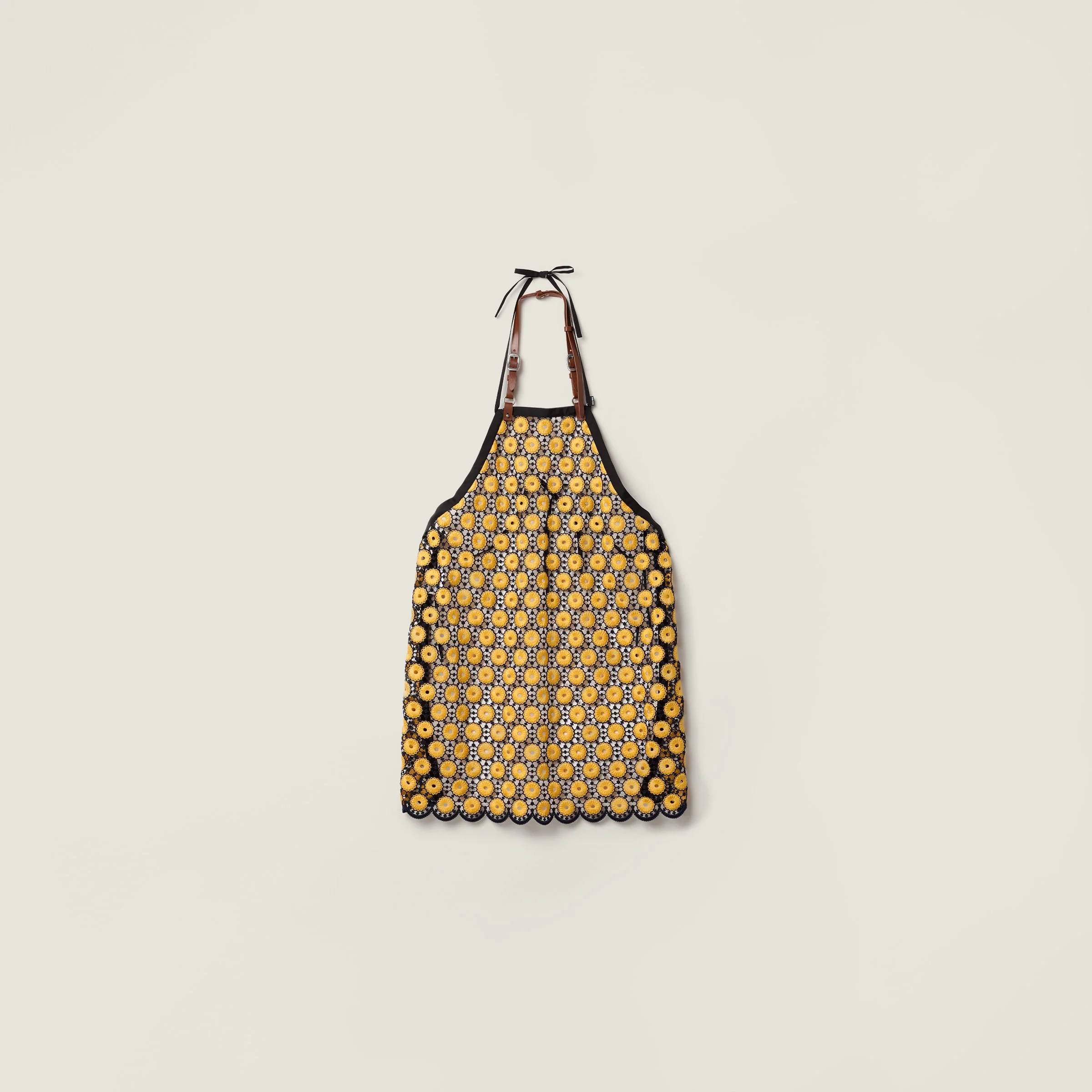Macramé apron - 1