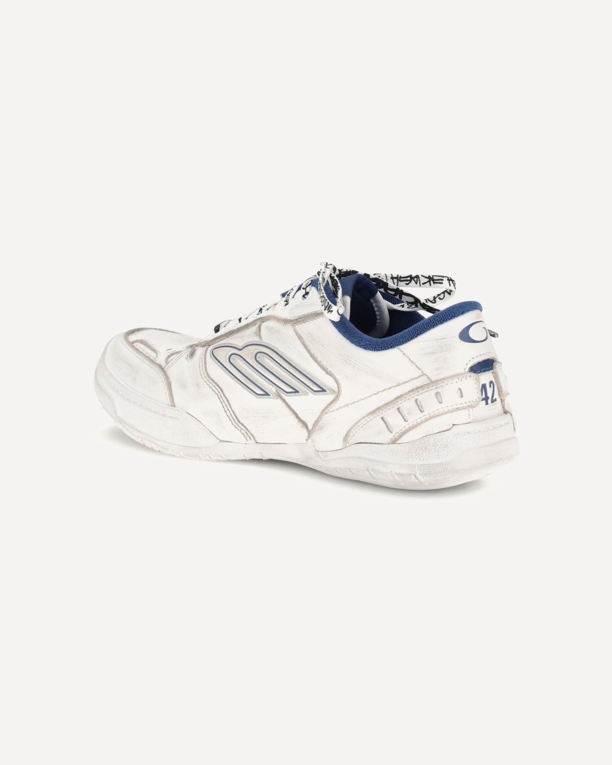 Hamptons Worn-out Sneakers - 3