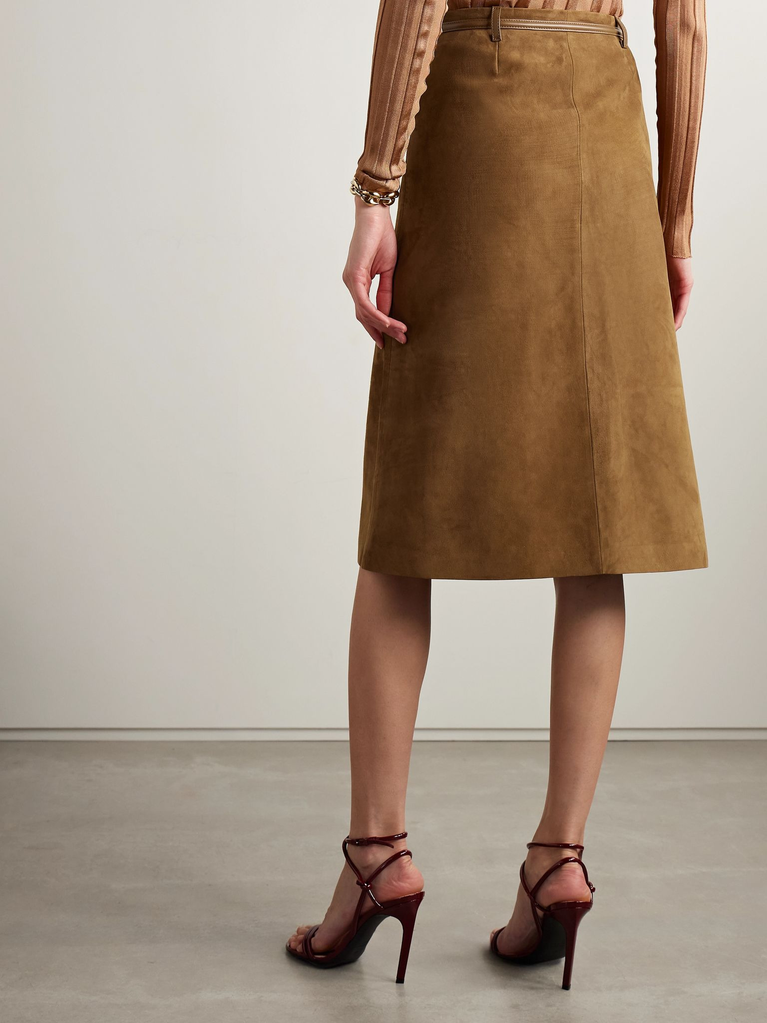 Horsebit-detailed leather-trimmed pleated suede midi skirt Brown - 3
