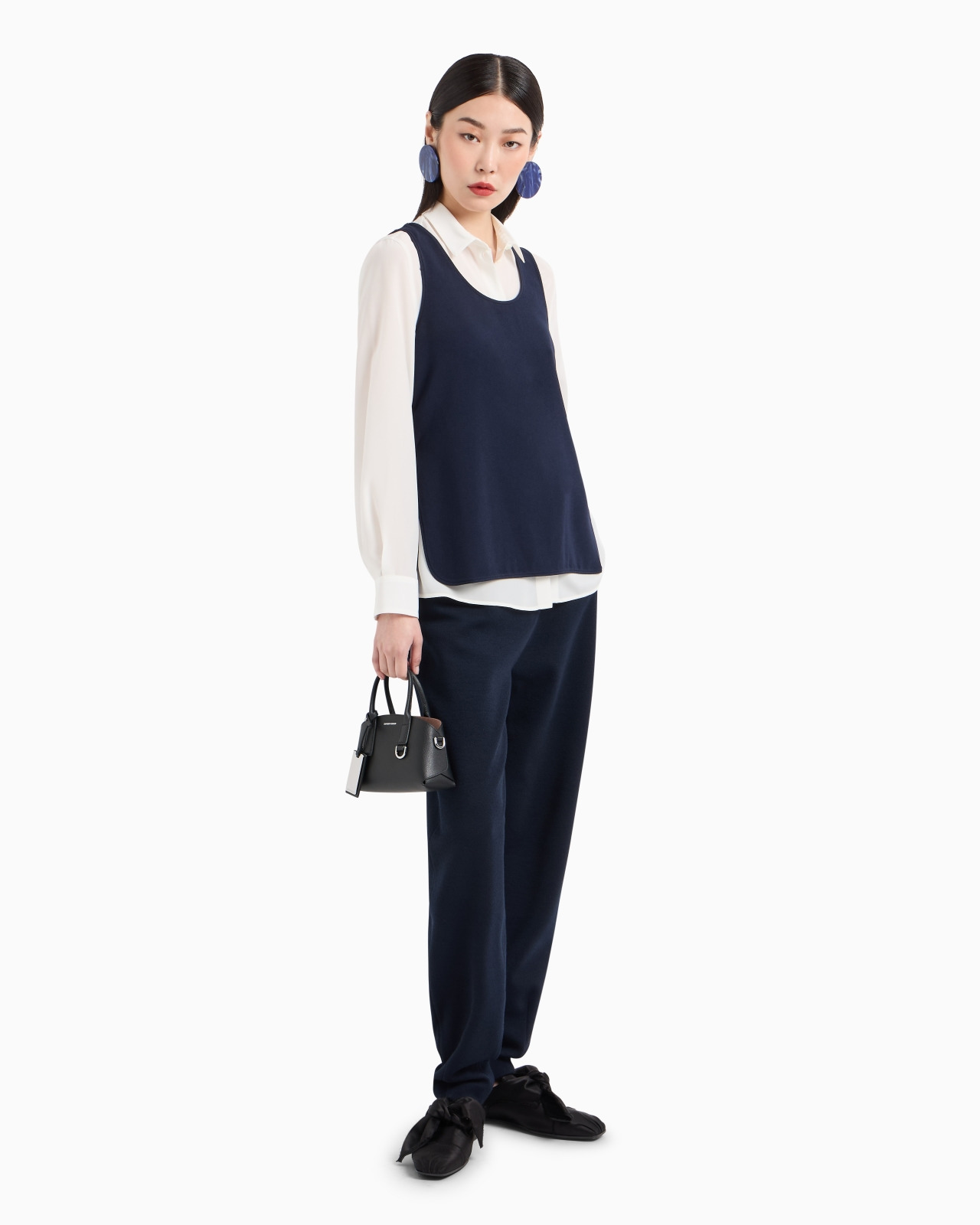 Stretch sablé fabric top with side slits - 4