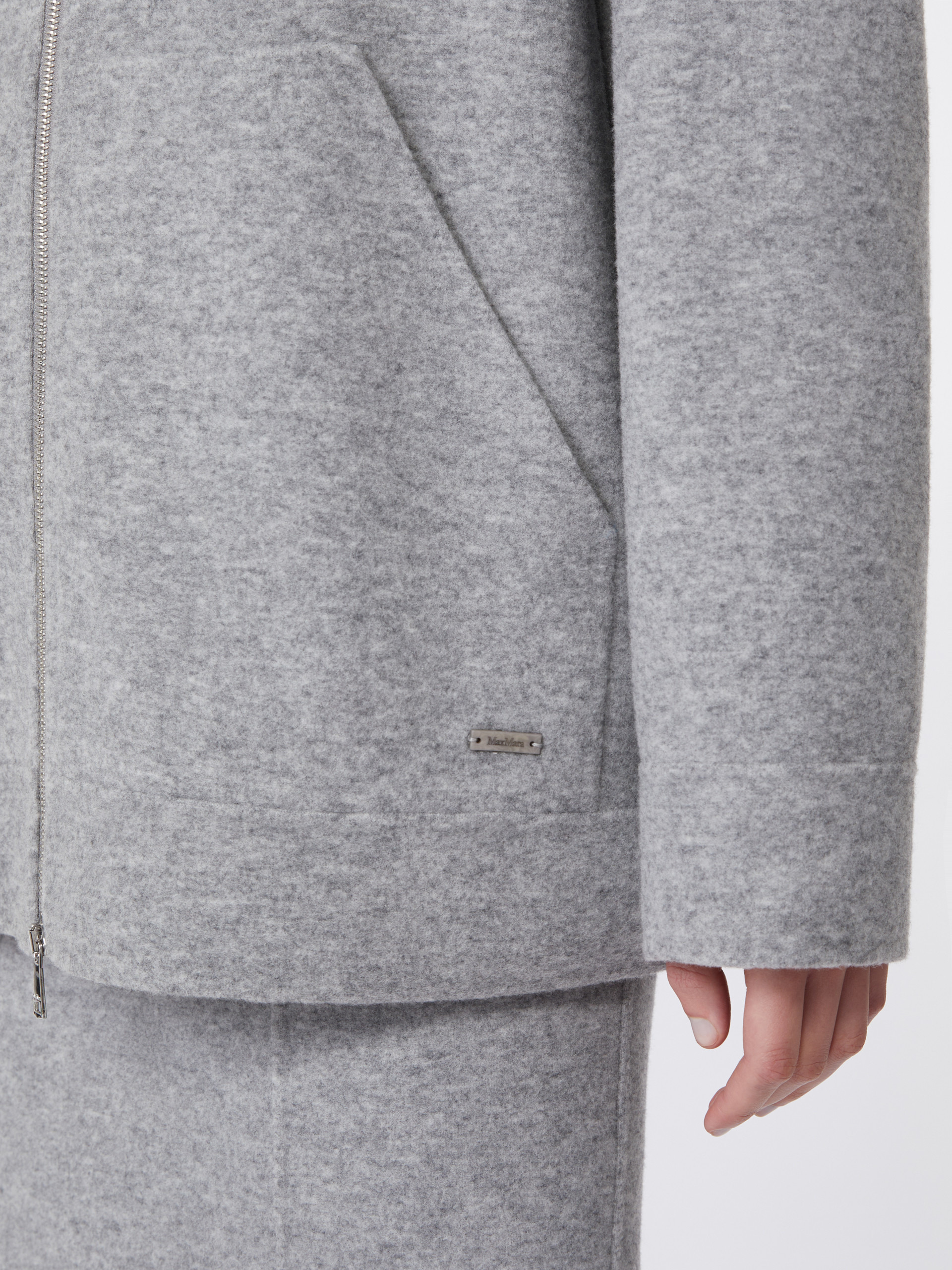 ETUANIA Oversized wool and cashmere sweatshirt - 5