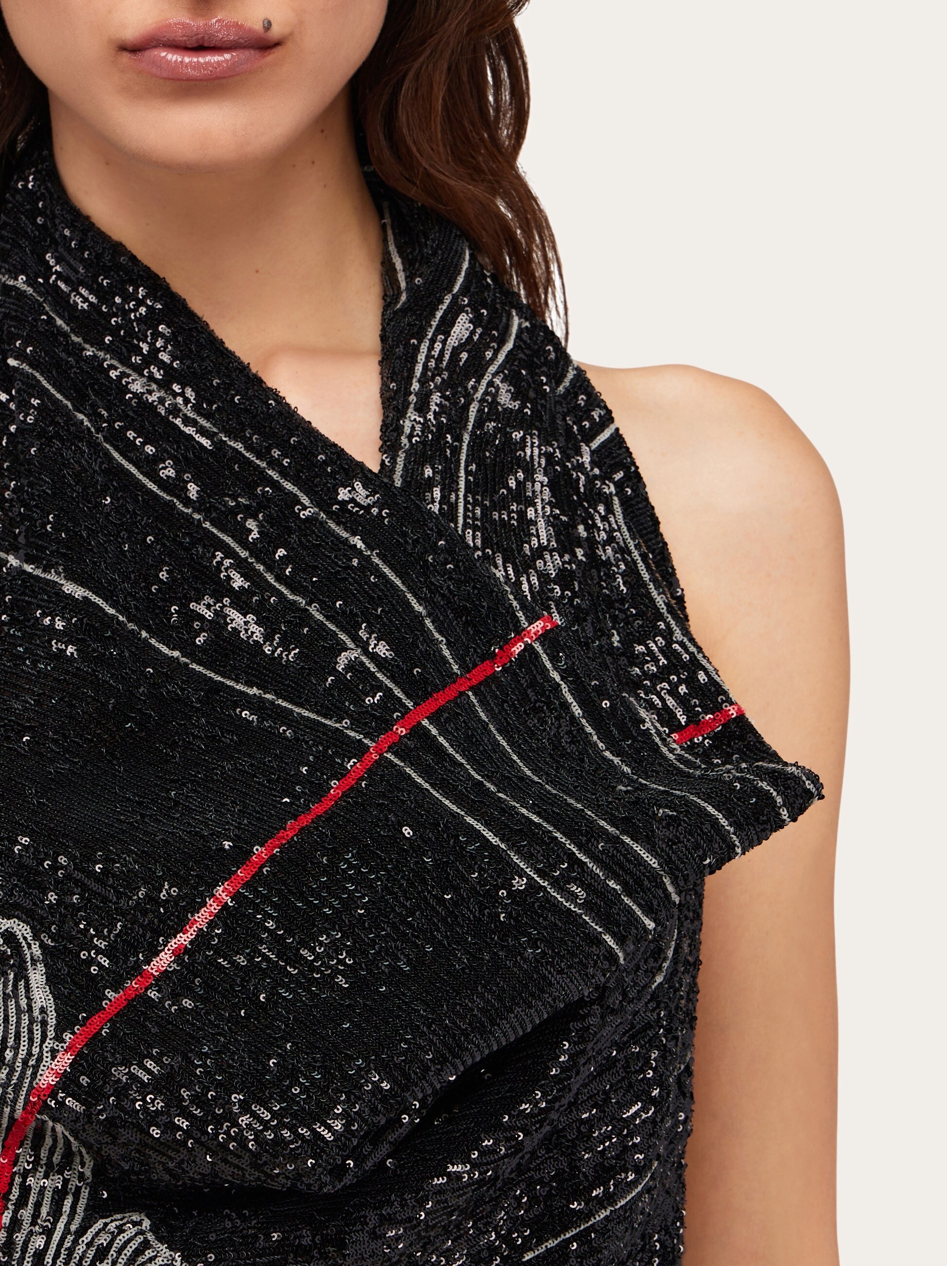 Sequin embellished halter neck dress - 5