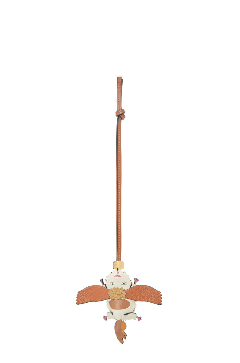 Heen charm in classic calfskin 1