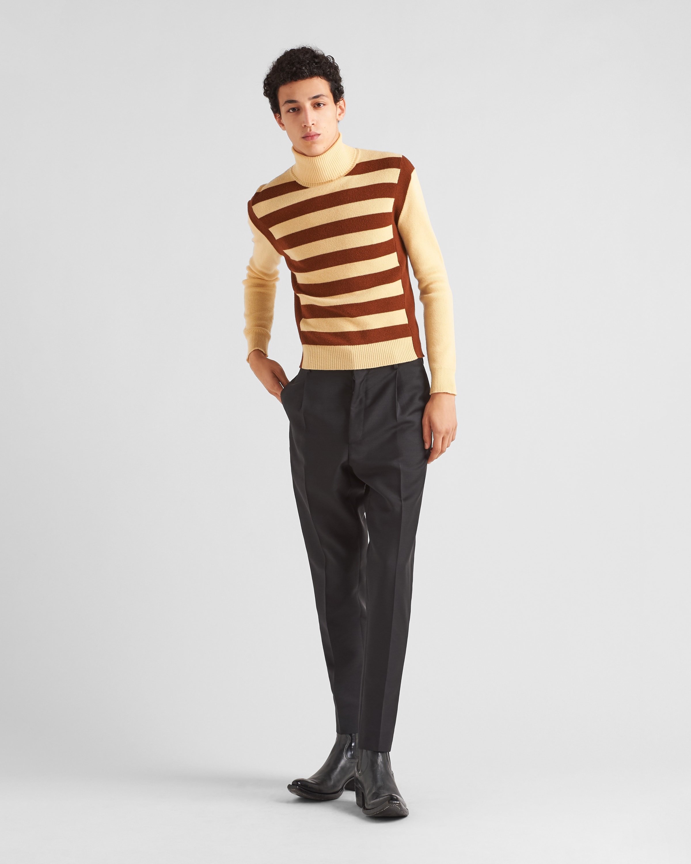 Lambswool turtleneck sweater - 2