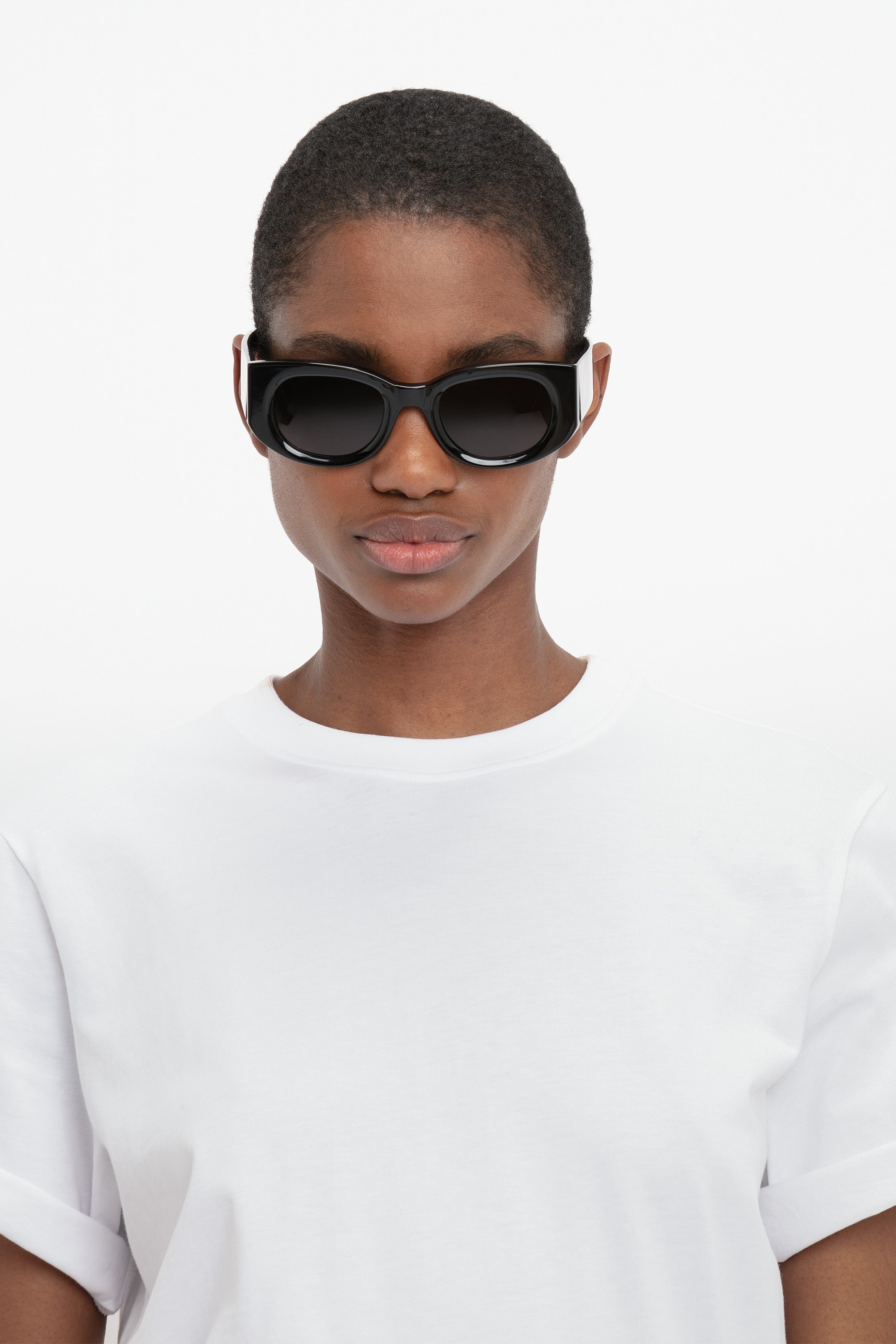 Monogram Detail Sunglasses In Black - 5