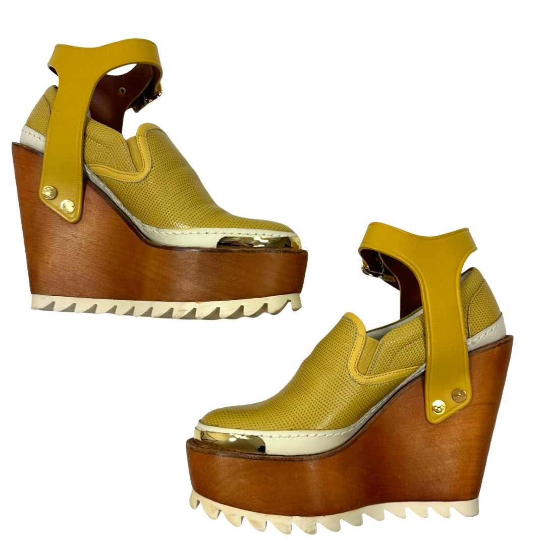 Coup de Grace - Undercover Wedge High Heels AW99-00 Sz Small - 4