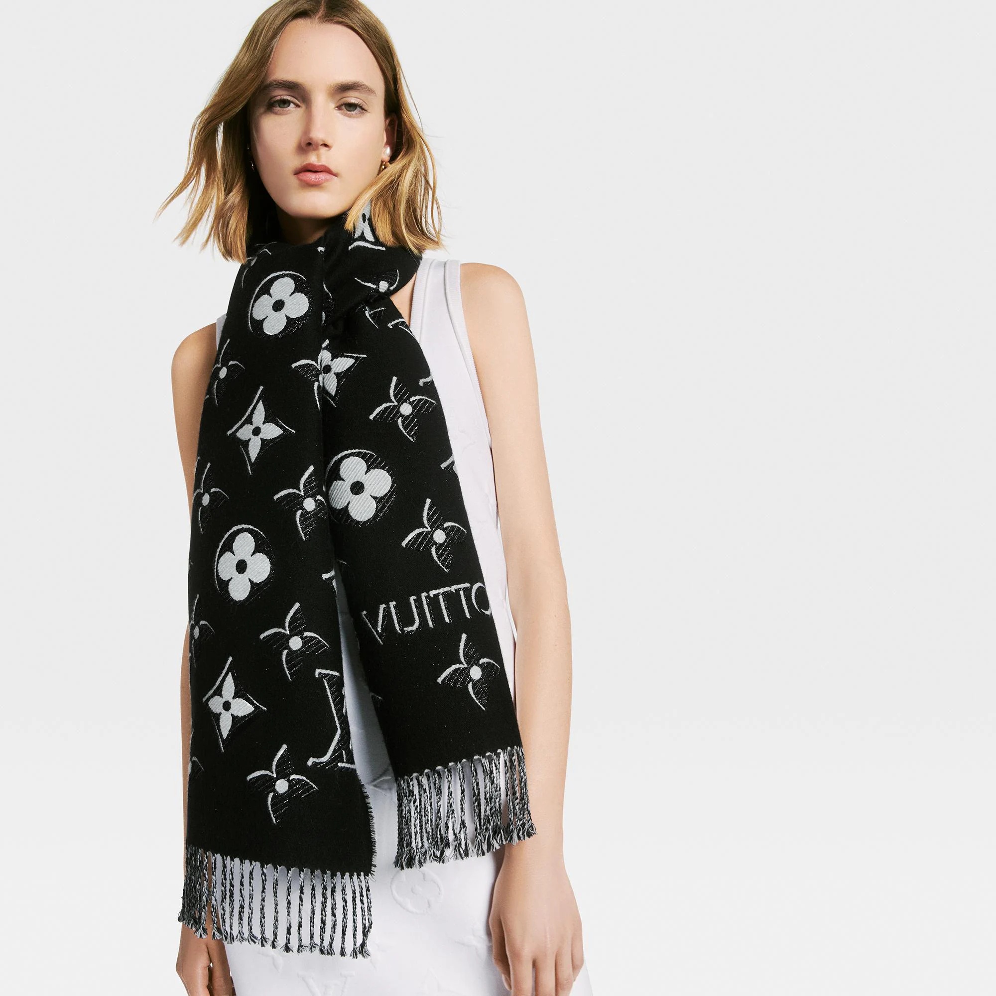 LV Essential Shine Scarf - 5