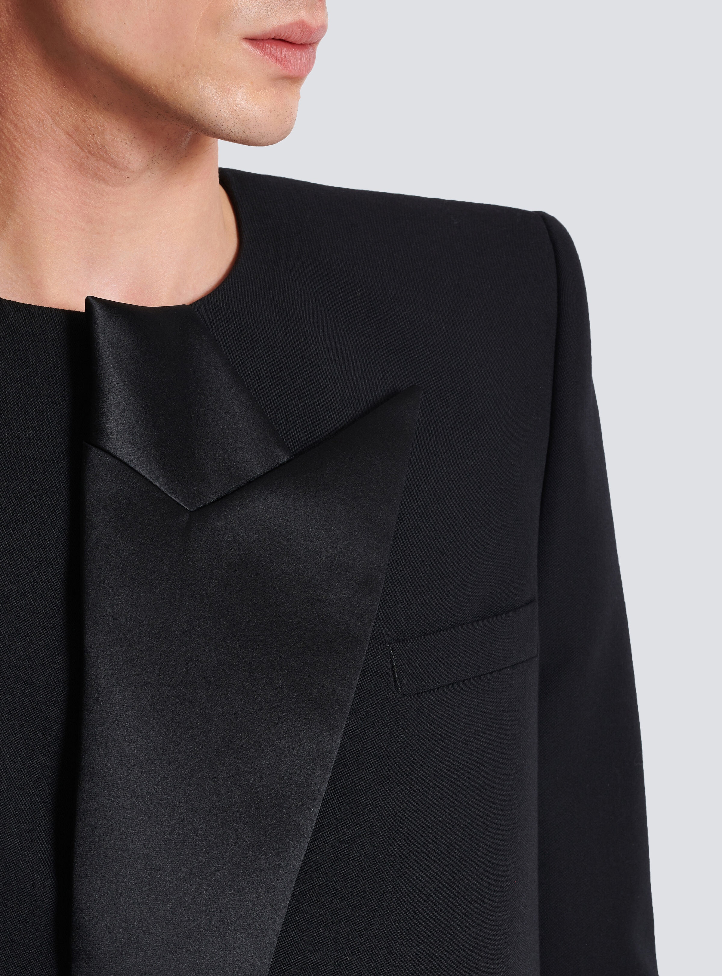 Cropped grain de poudre jacket with asymmetrical collar - 8