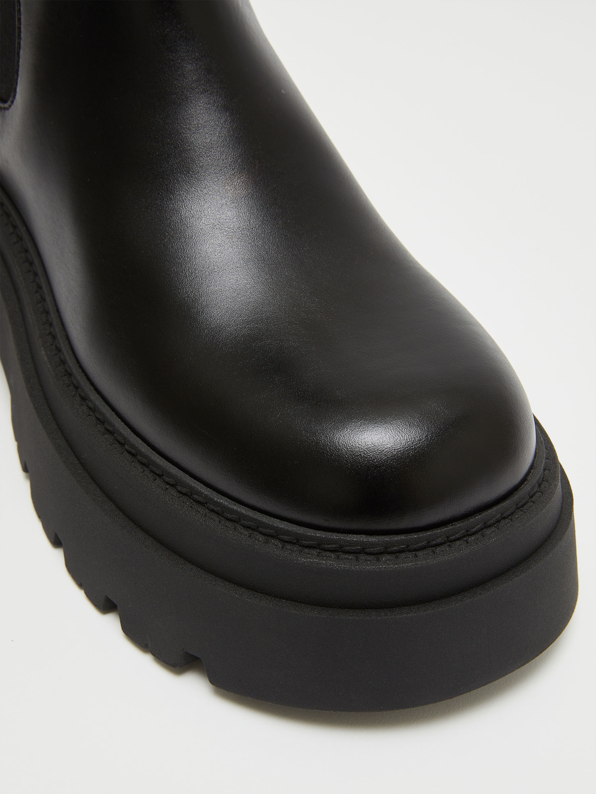 Leather Chelsea boots - 4