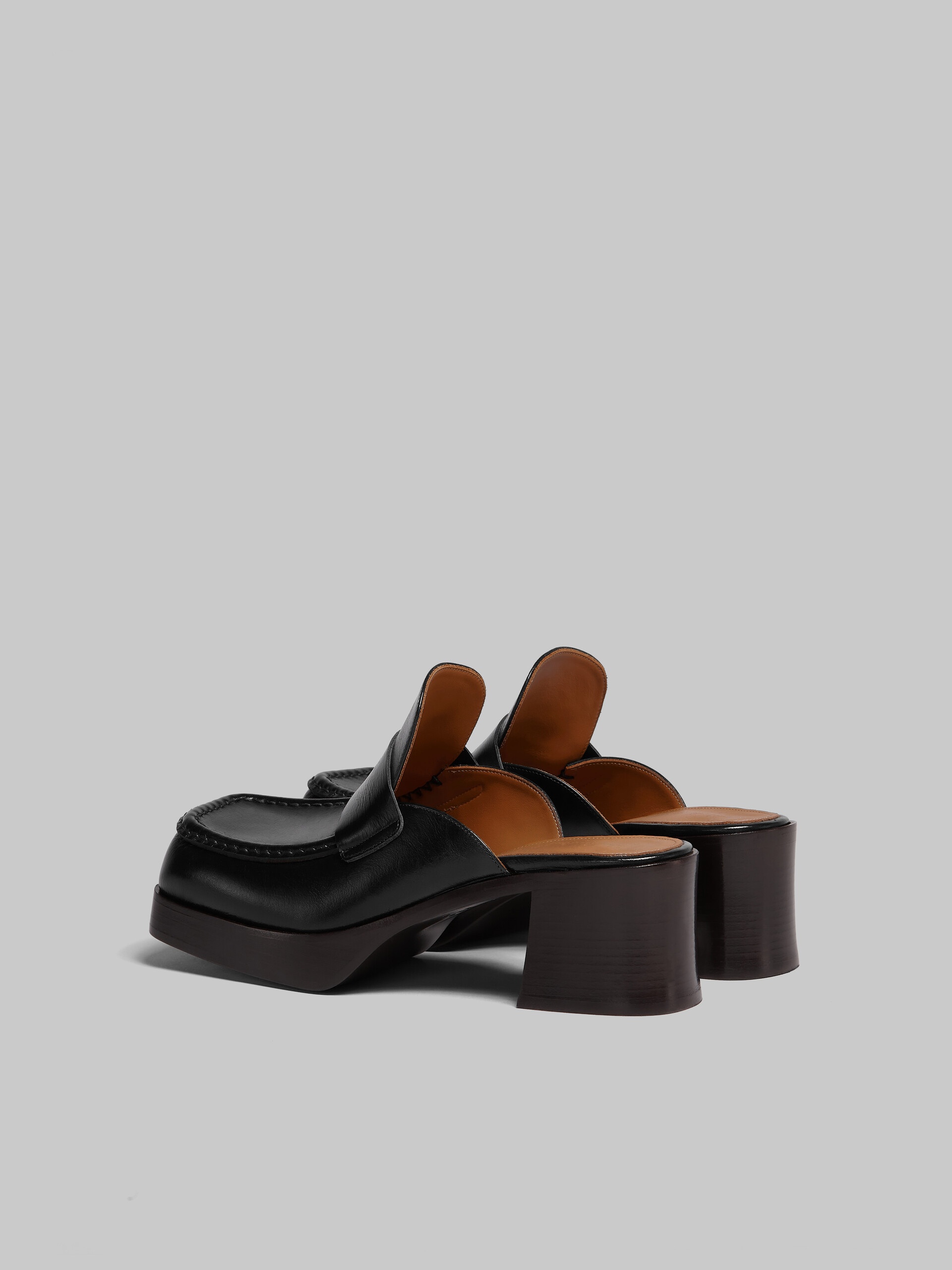 BLACK LEATHER HEELED MULE - 3