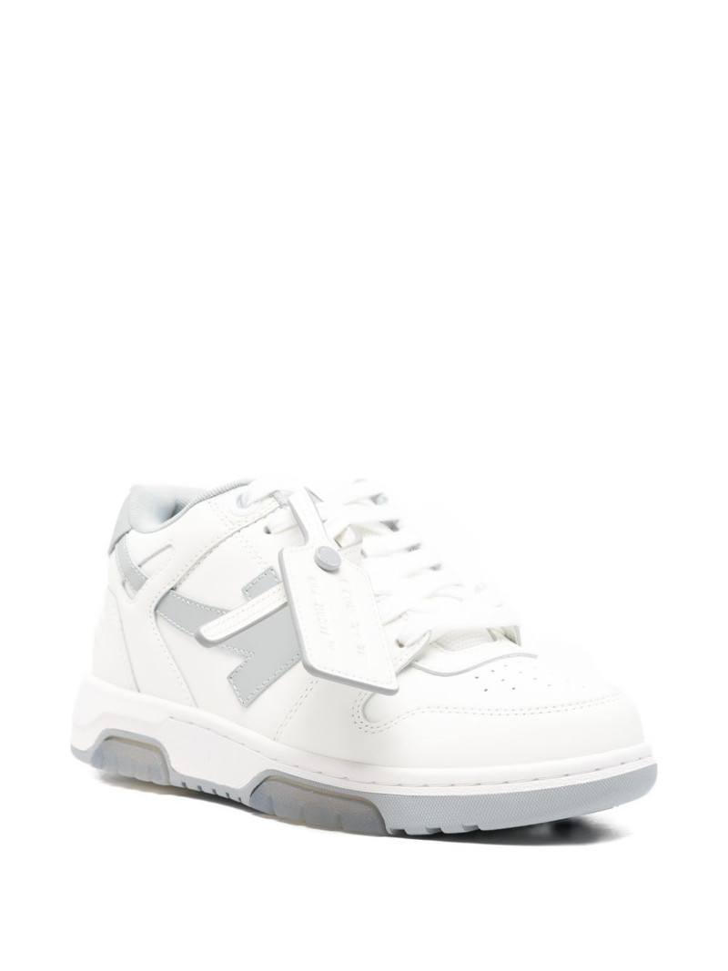 Off-White arrow sneakers outlook