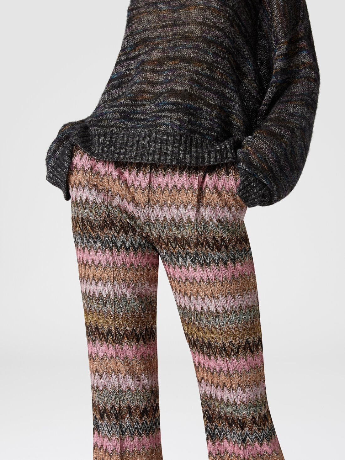 Zigzag lamé viscose blend cropped trousers - 5