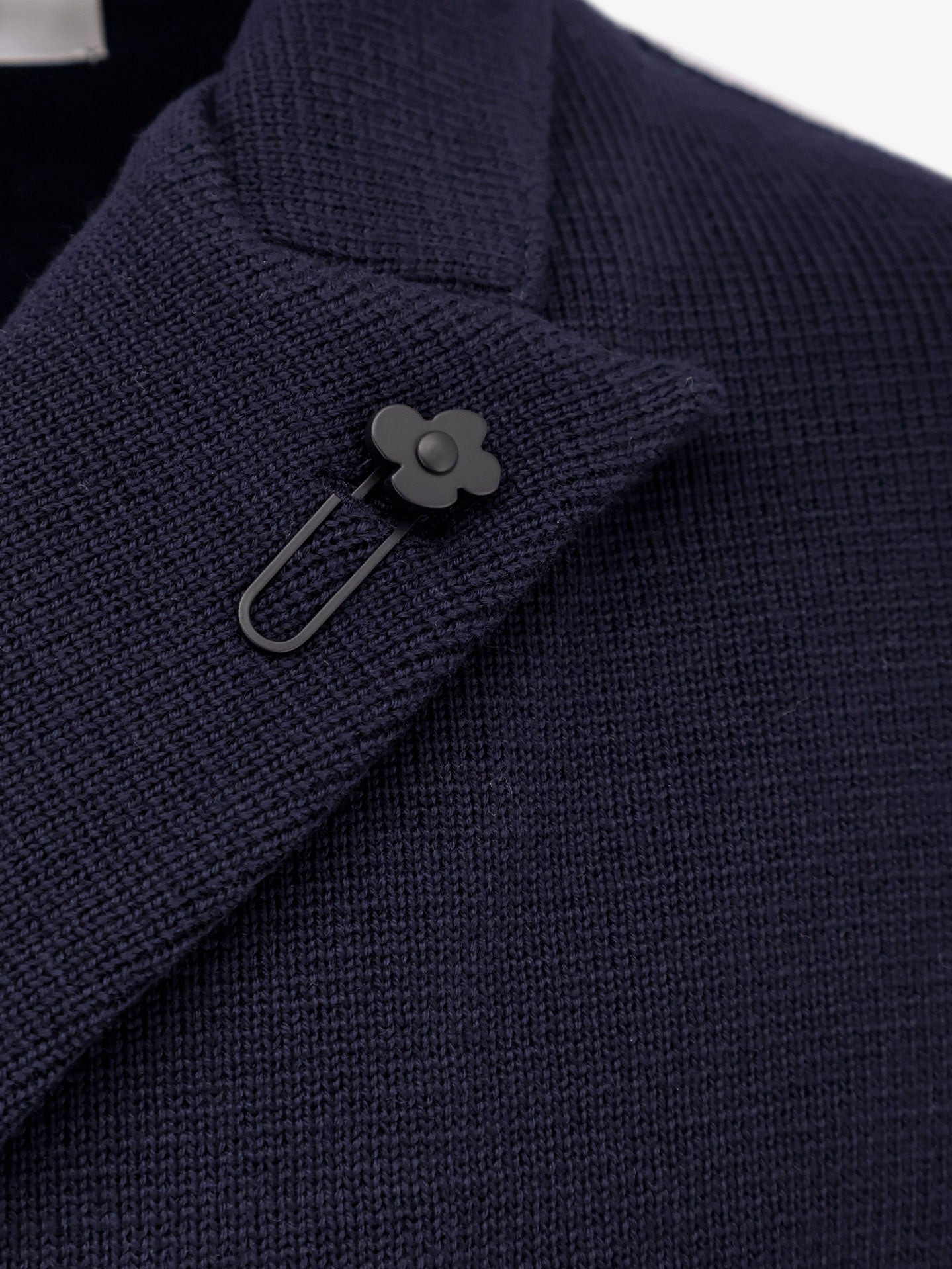 KNITTED BLAZER WITH ICONIC BROOCH - 3