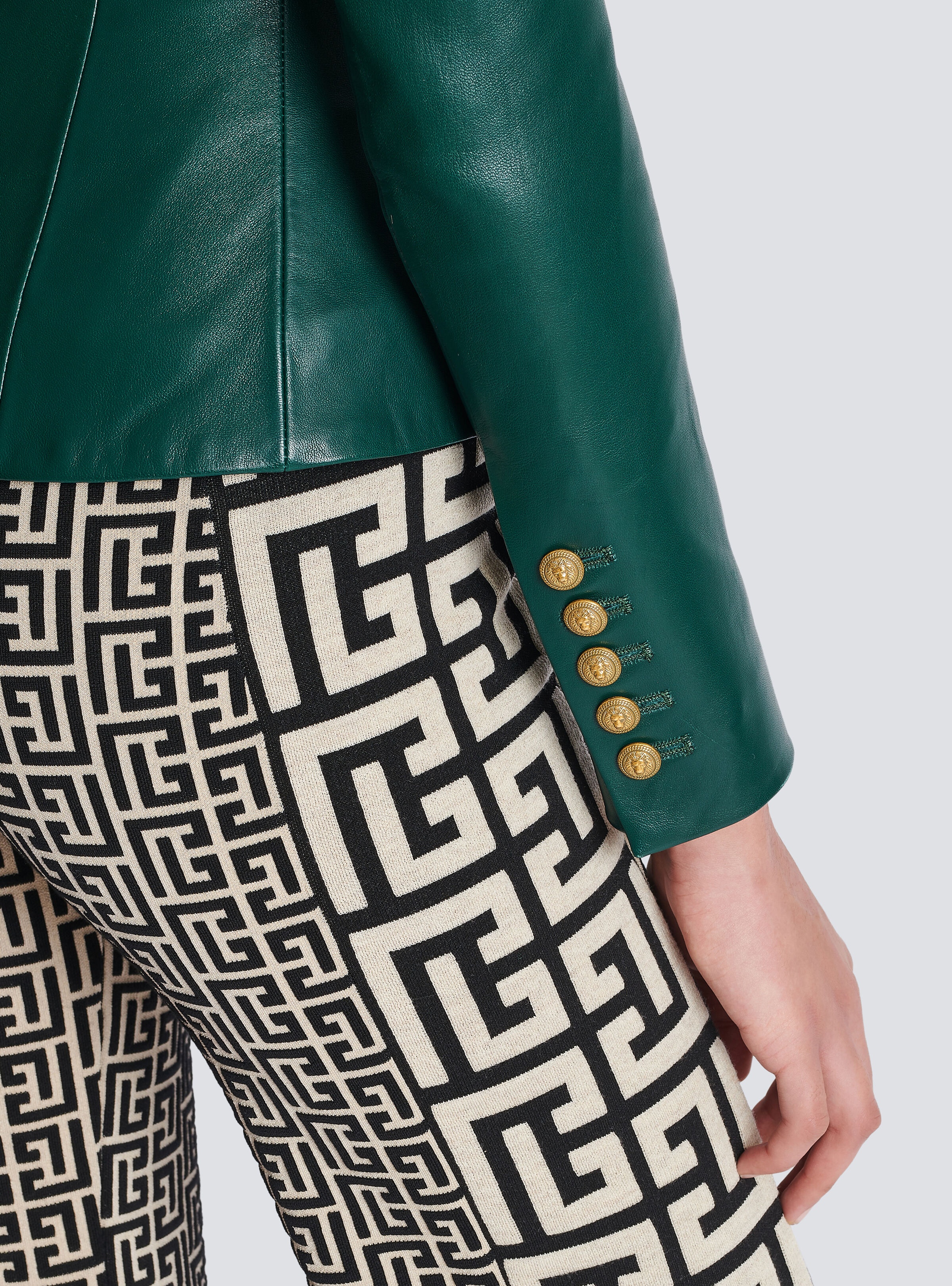 8-button cinched-waist leather jacket - 6