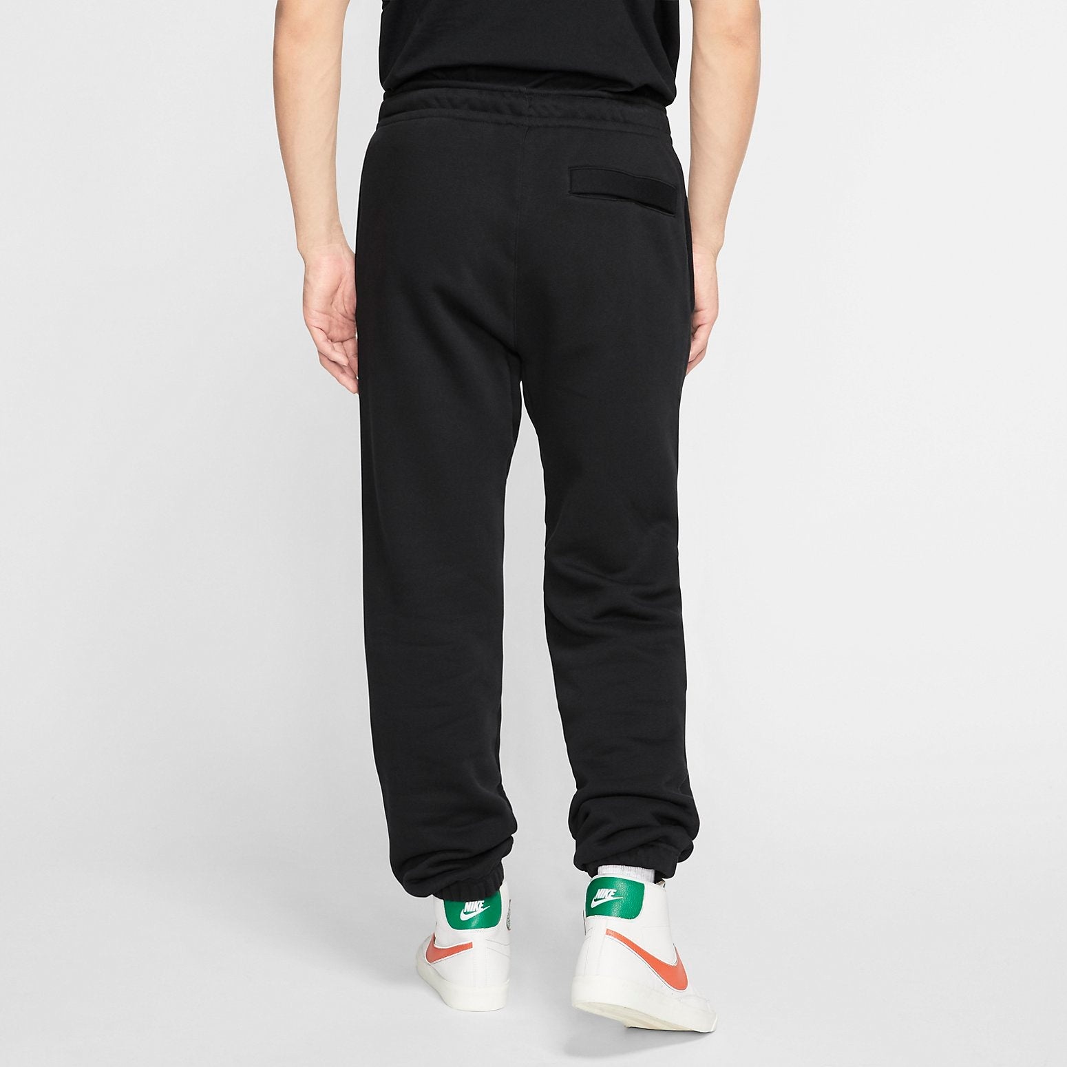 Nike X Stranger Things Sweat Pant 'Black Red' CQ3656-010 - 4
