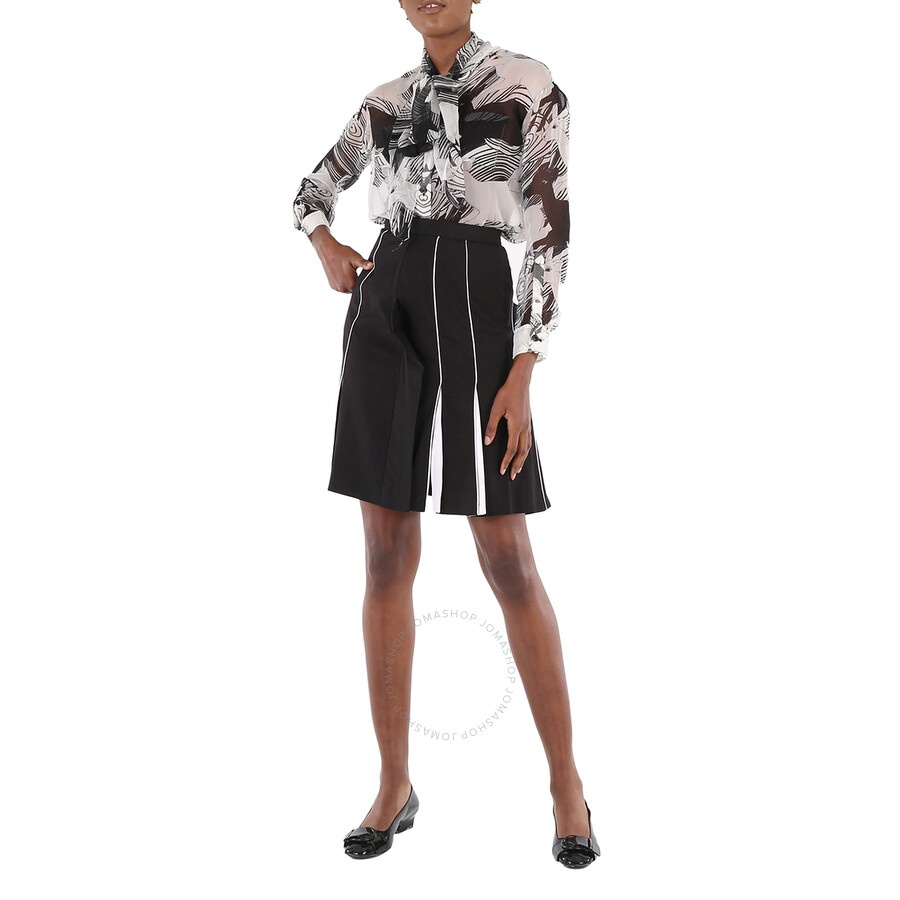 Burberry Ladies Black Piping Detail Wool Skirt - 6
