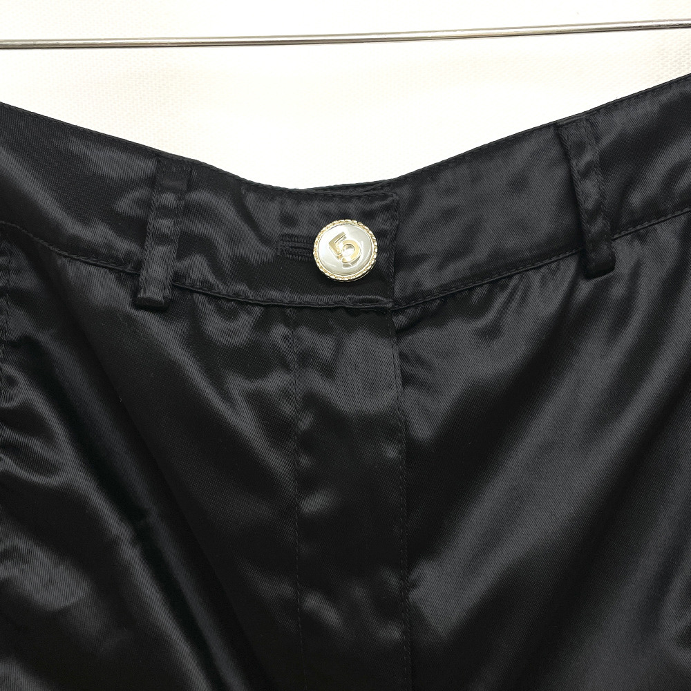 Chanel 2021 Black Shirring Shorts Half Pants P70669V62116 - 2