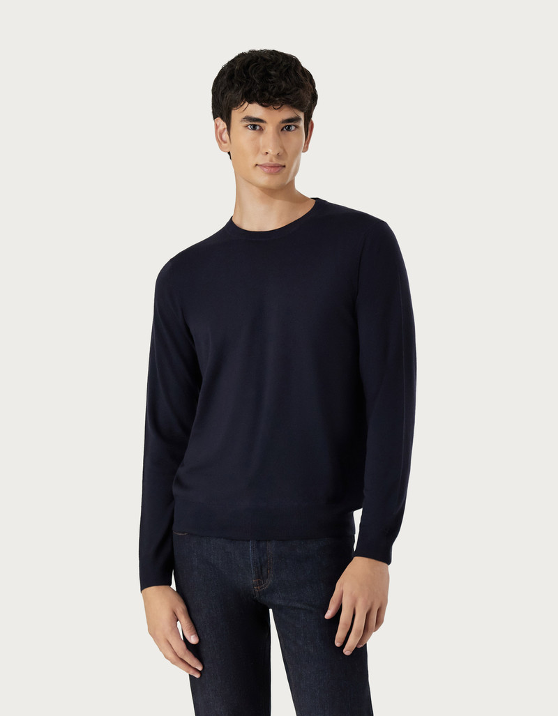 NAVY BLUE CREW-NECK IN GARMENT-DYED CASHMERE 3