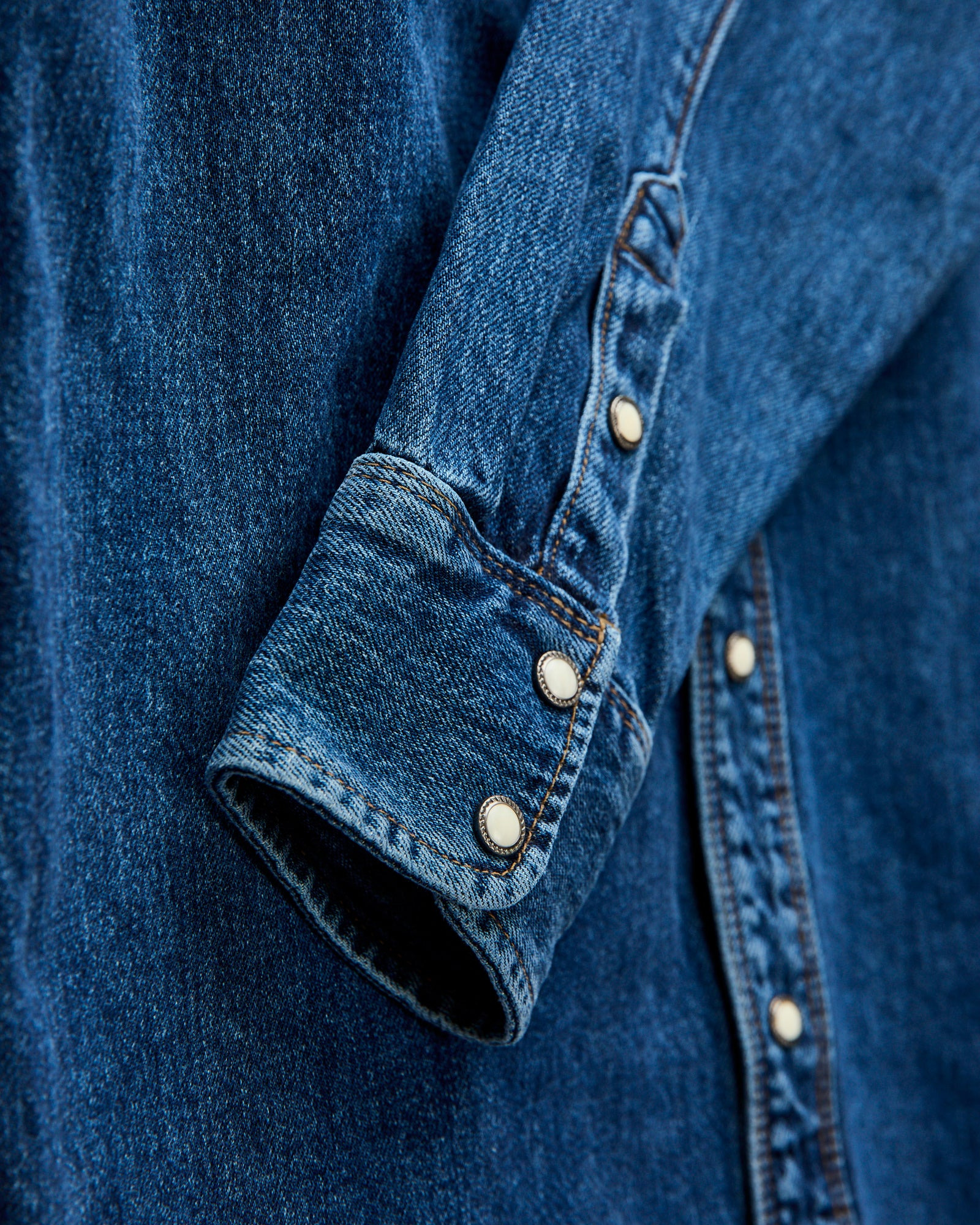 11oz Modern Western Shirt in Stonewash Indigo - 6