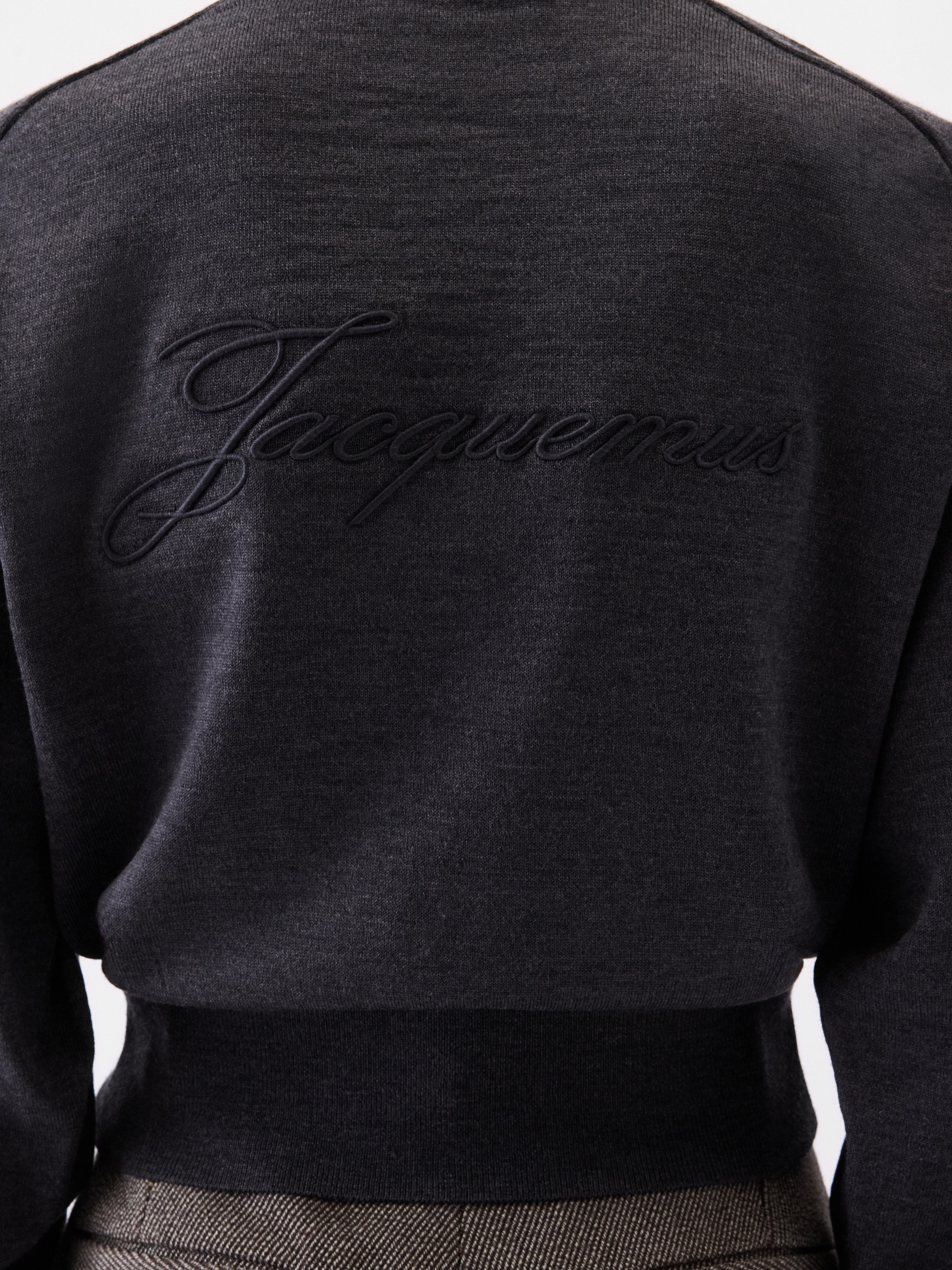 The embroidered sweater - 5