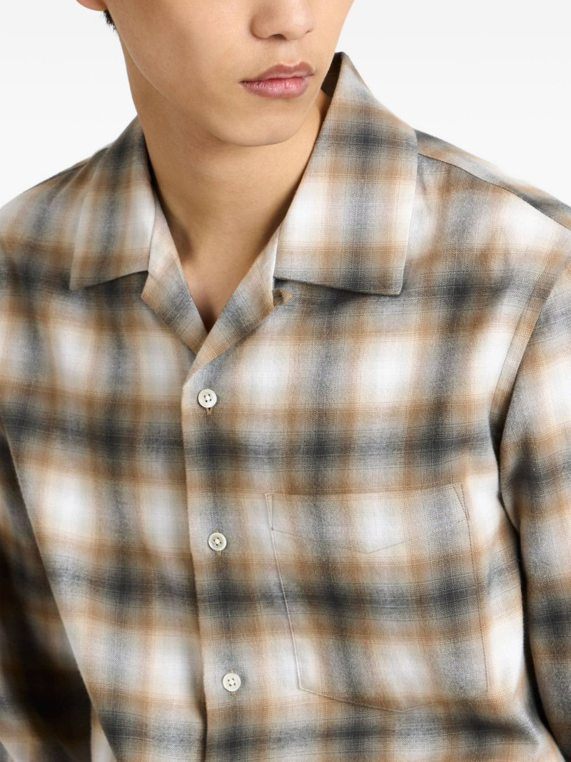 button-fastening chest-pocket shirt 4