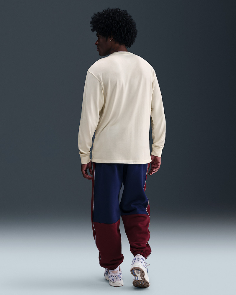 Nike Sportswear Long-Sleeve T-Shirt 5
